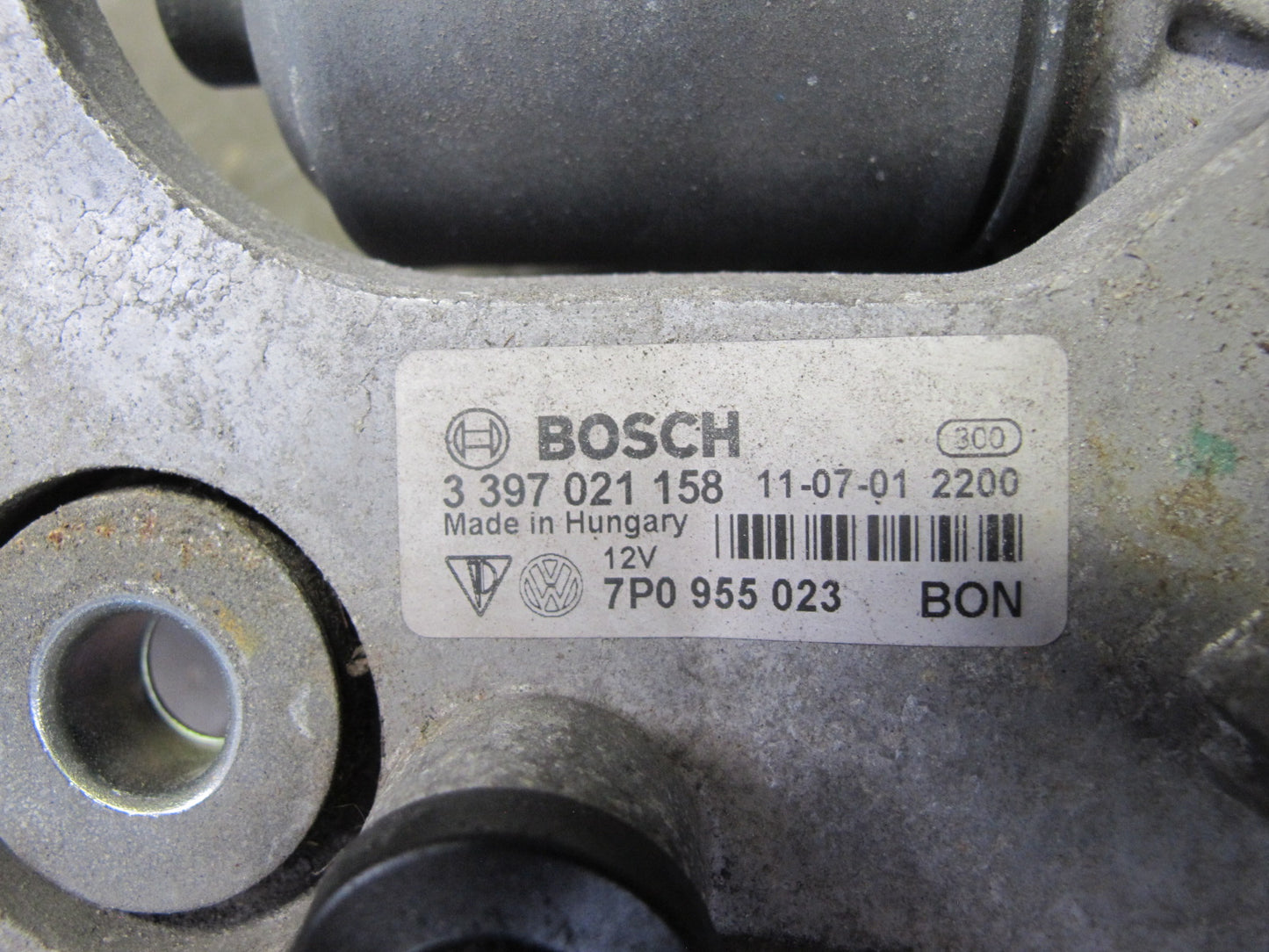 2011-2018 Porsche Cayenne 958 Windshield Wiper Transmission Linkage W/ Motor