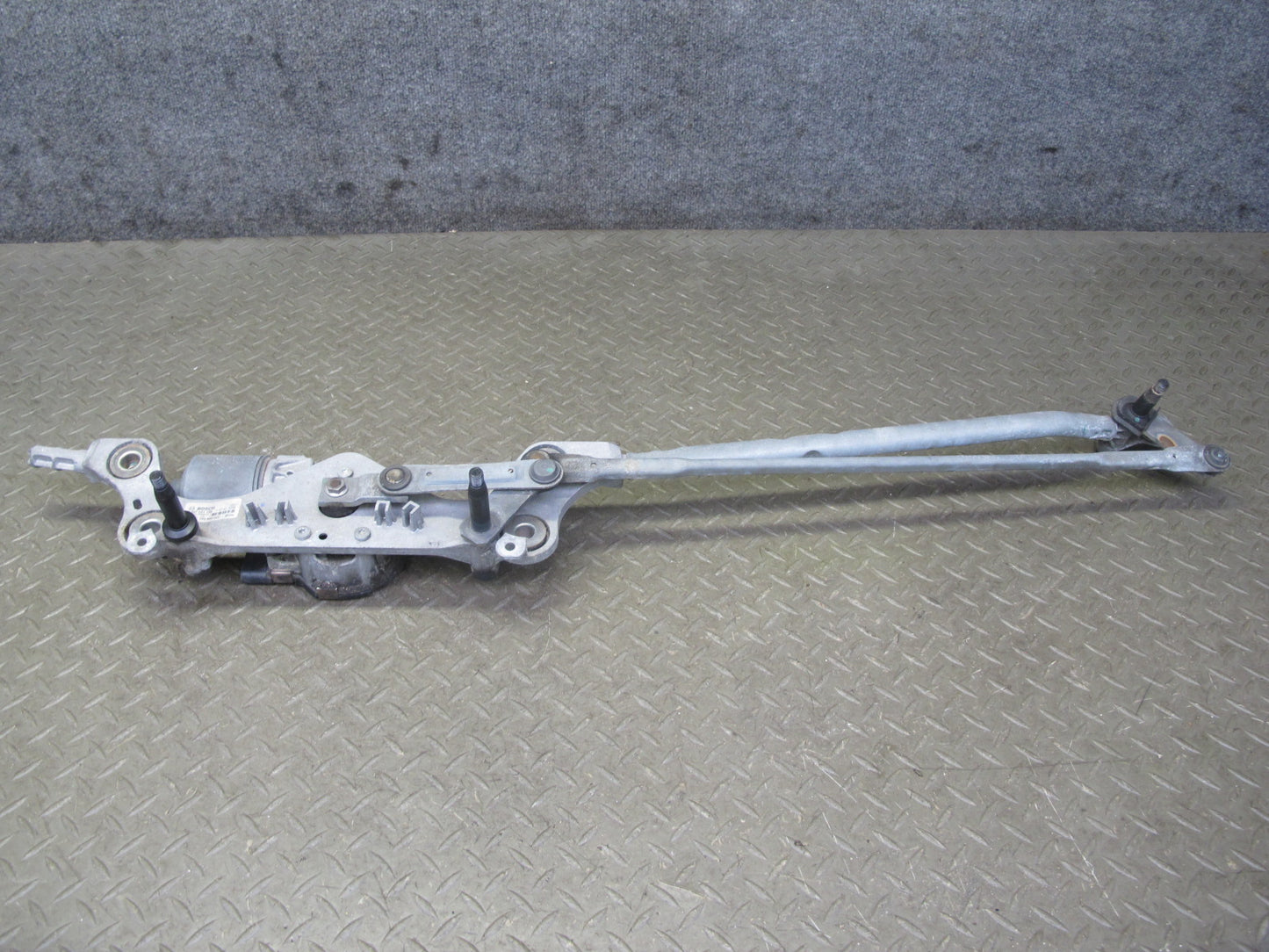 2011-2018 Porsche Cayenne 958 Windshield Wiper Transmission Linkage W/ Motor