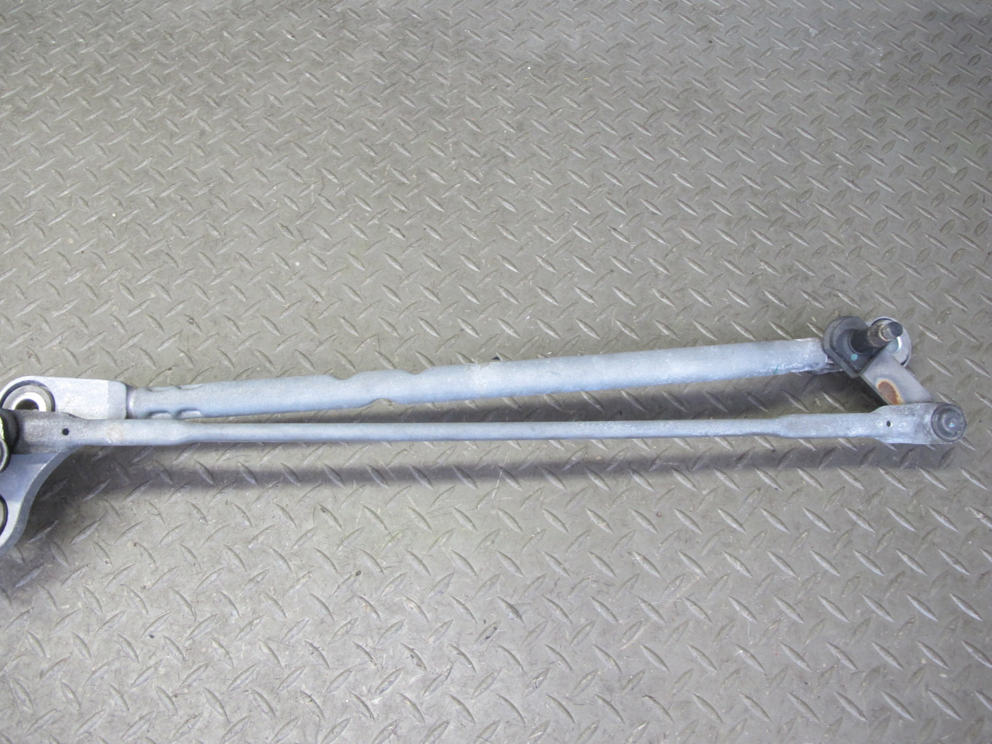 2011-2018 Porsche Cayenne 958 Windshield Wiper Transmission Linkage W/ Motor