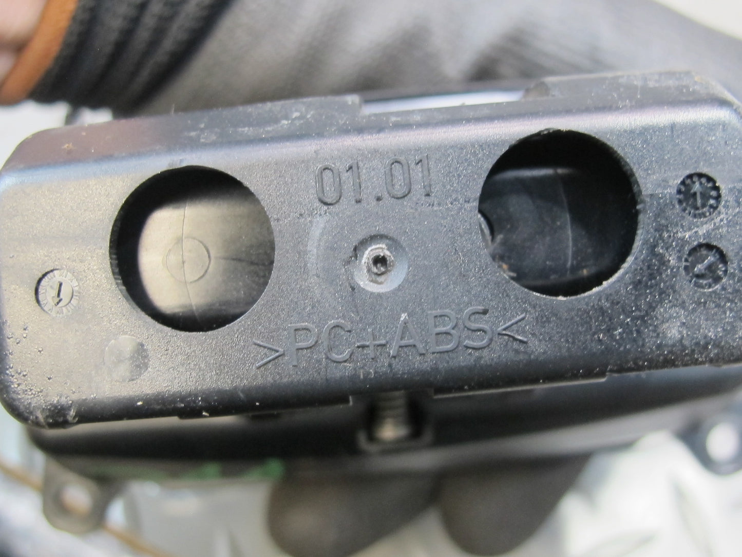 2011-2018 Porsche Cayenne 958 Front Center Console Storage Ash Tray Insert