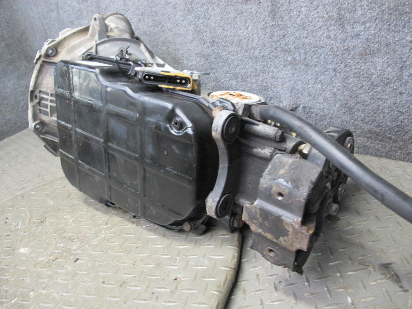 1995 Mercedes W124 E300D Diesel 3.0L RWD 722.435 A/T Automatic Transmission OEM