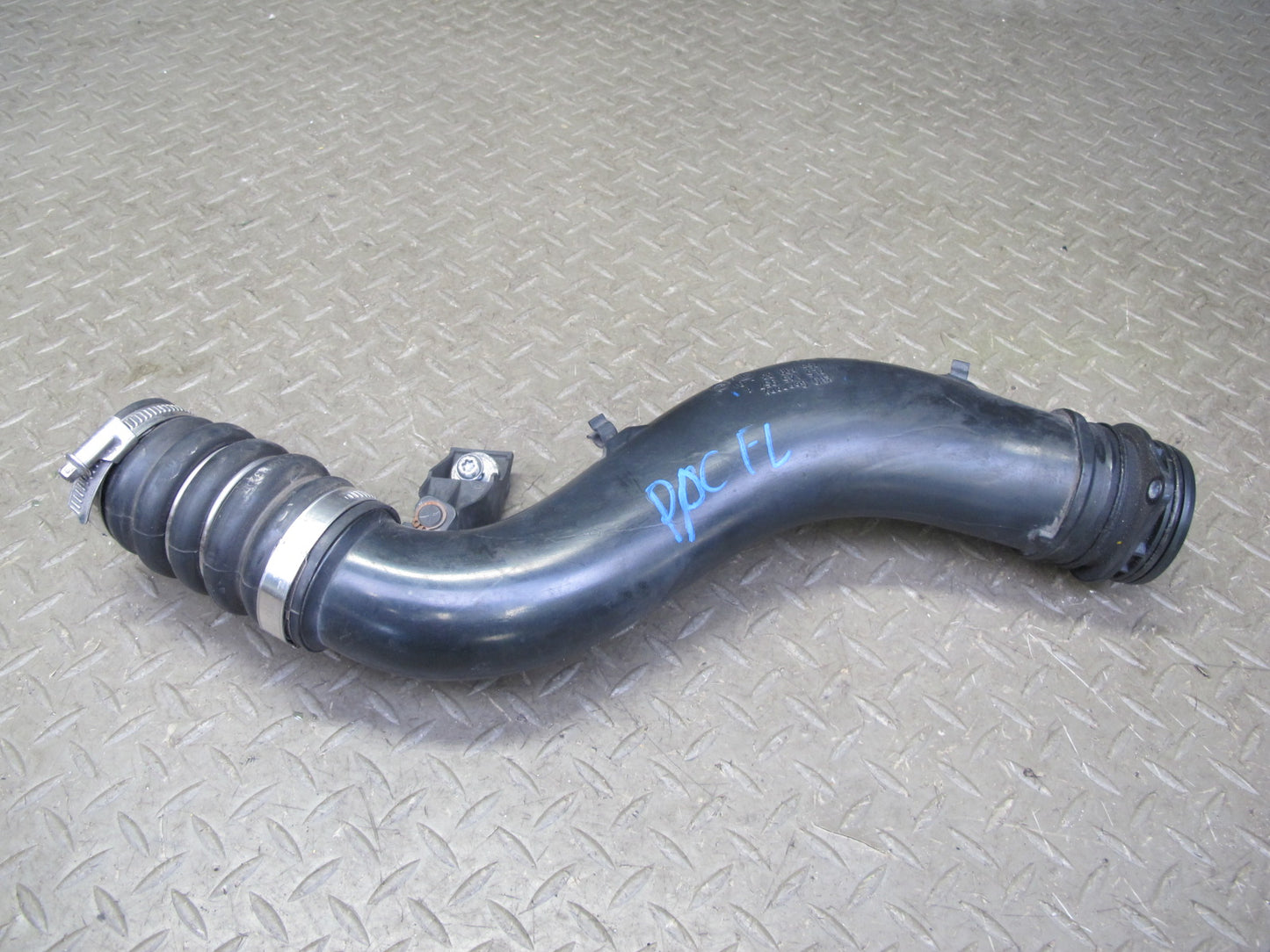 2011-2018 Porsche Cayenne 958 4.8L Turbo Left Side Intercooler Hose Pipe Line