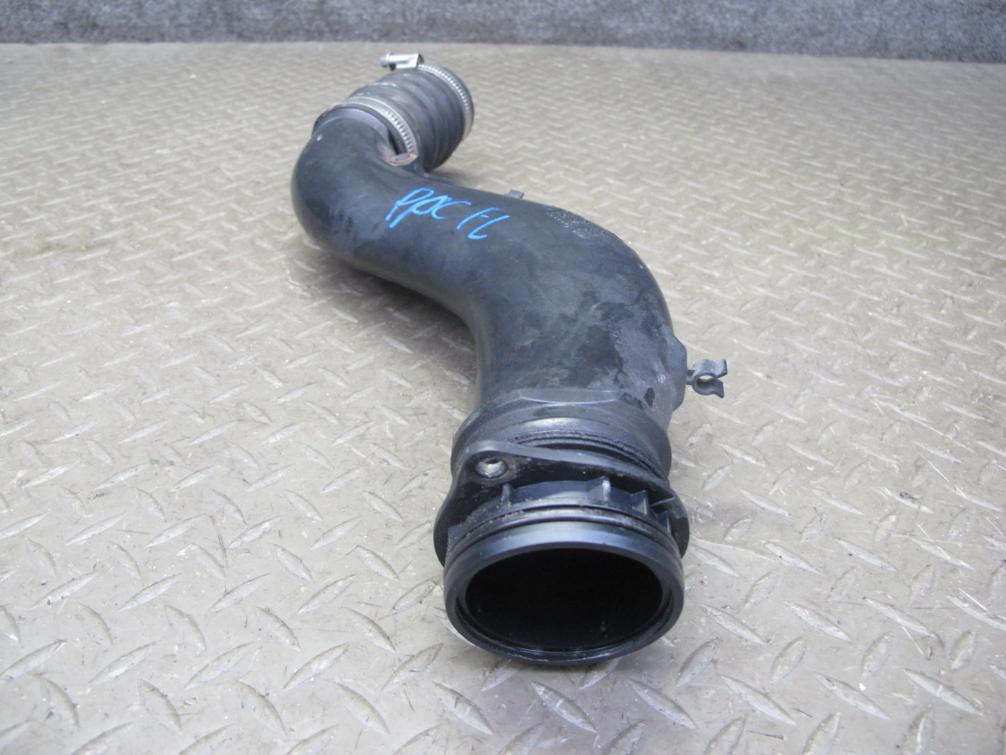 2011-2018 Porsche Cayenne 958 4.8L Turbo Left Side Intercooler Hose Pipe Line