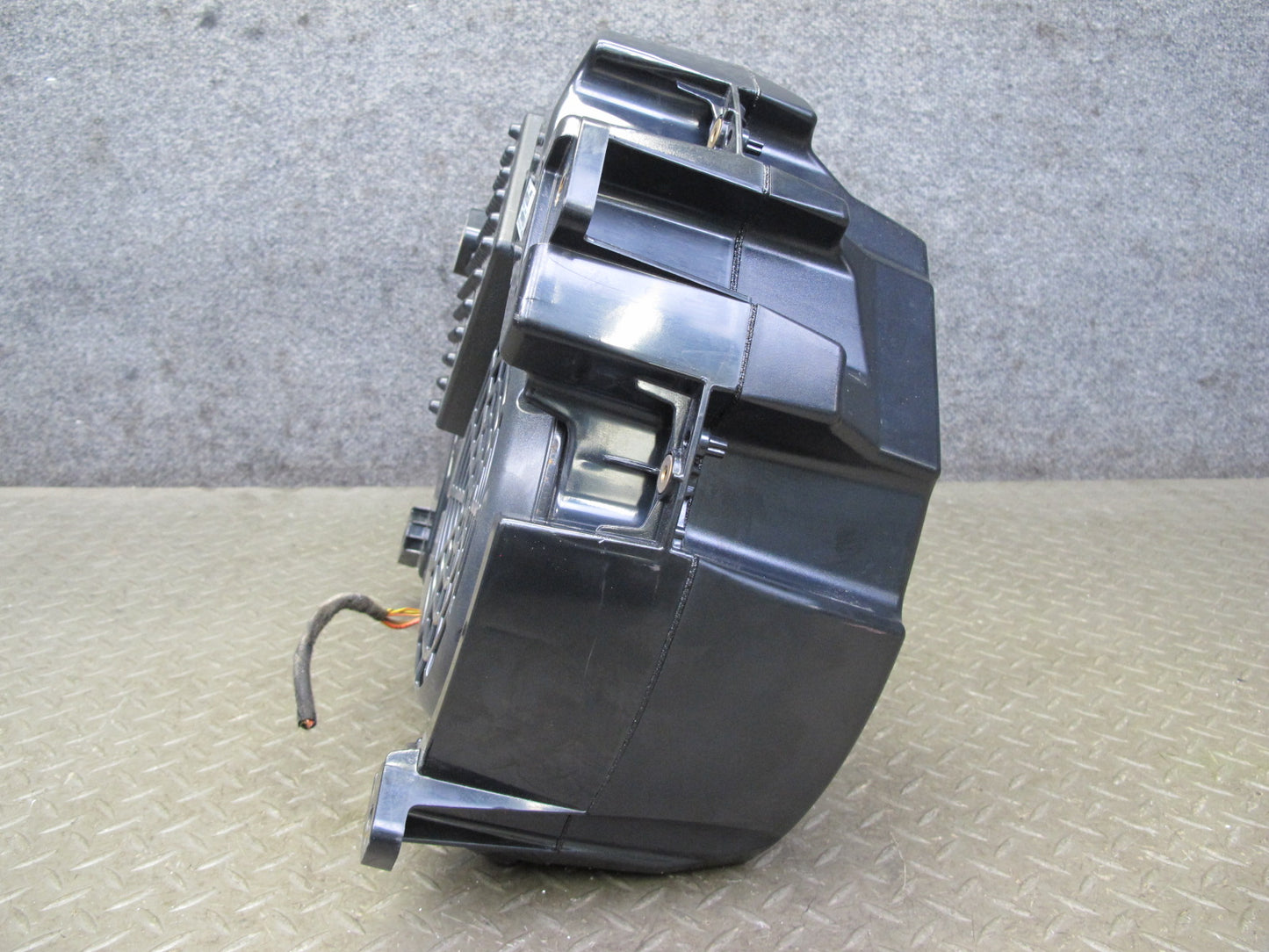 2011-2018 Porsche Cayenne 958 Bose Rear Subwoofer Speaker Box Assembly