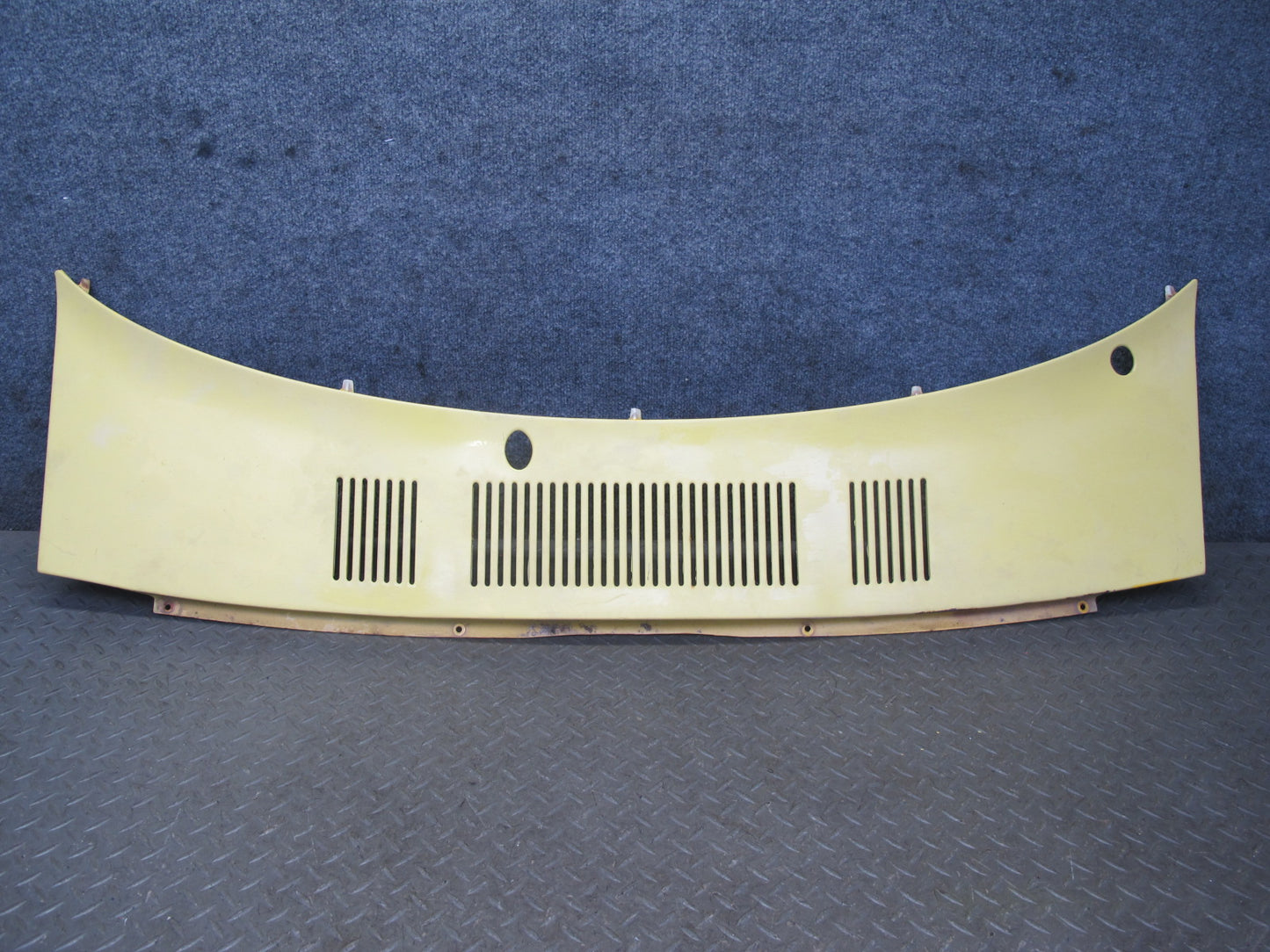 75-78 Datsun S30 280Z Front Hood Wiper Vent Cowl Trim Panel Yellow OEM
