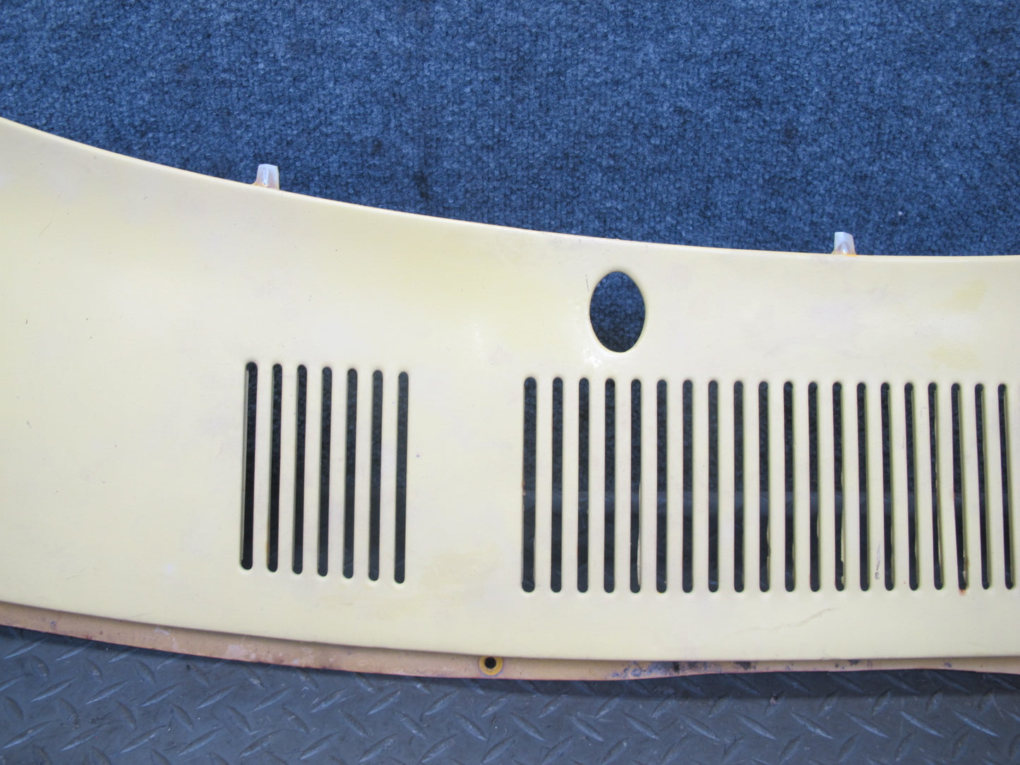 75-78 Datsun S30 280Z Front Hood Wiper Vent Cowl Trim Panel Yellow OEM