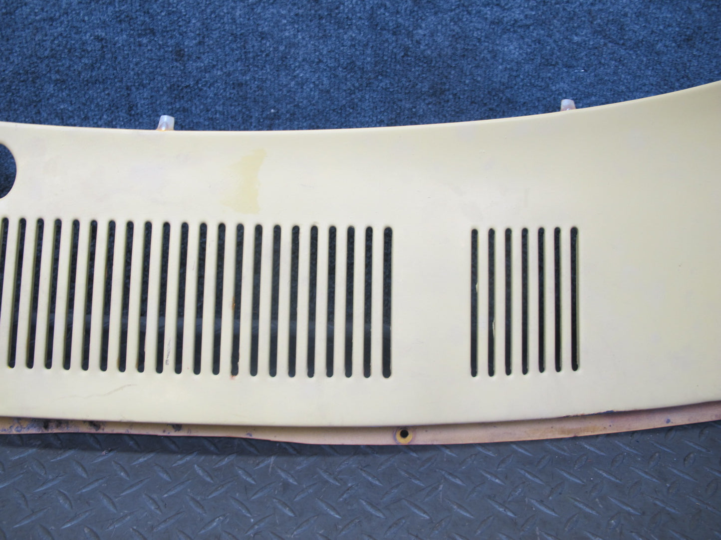 75-78 Datsun S30 280Z Front Hood Wiper Vent Cowl Trim Panel Yellow OEM