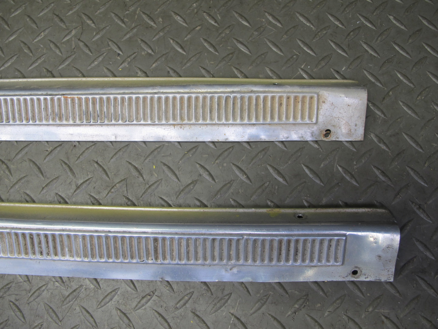 75-78 Datsun S30 280Z 2+2 Set of 2 Left & Right Door Sill Scuff Plate OEM