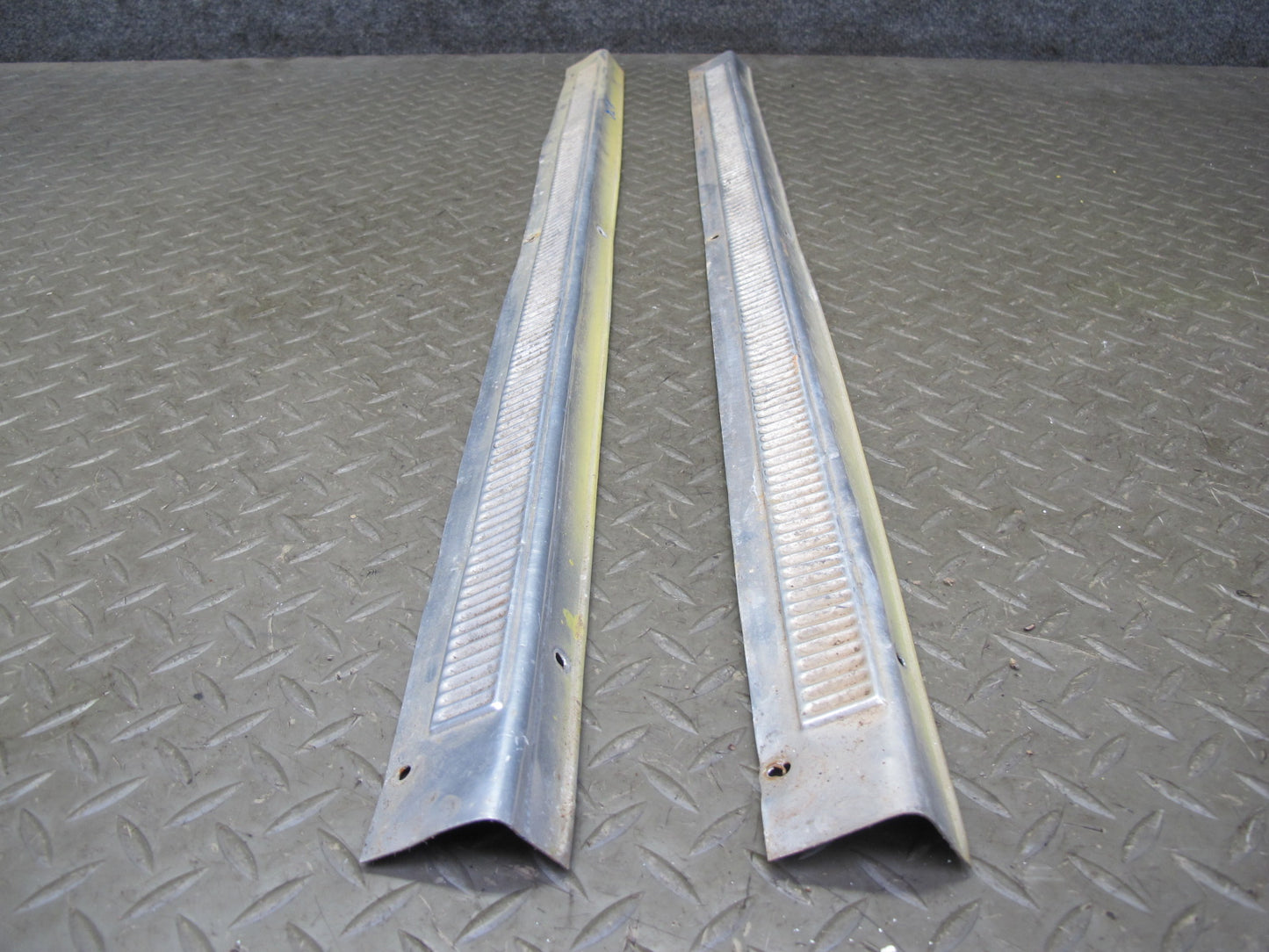 75-78 Datsun S30 280Z 2+2 Set of 2 Left & Right Door Sill Scuff Plate OEM