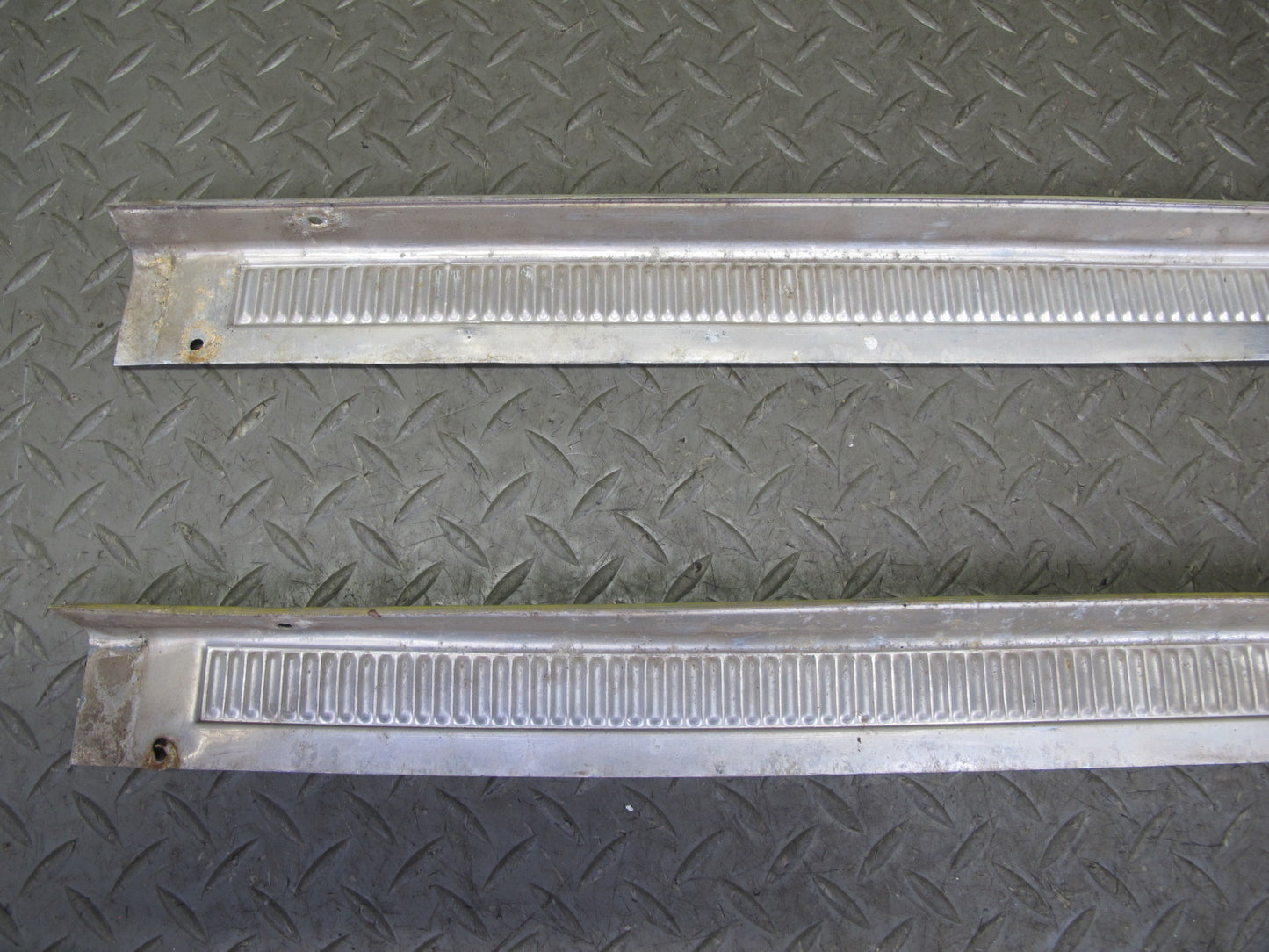 75-78 Datsun S30 280Z 2+2 Set of 2 Left & Right Door Sill Scuff Plate OEM