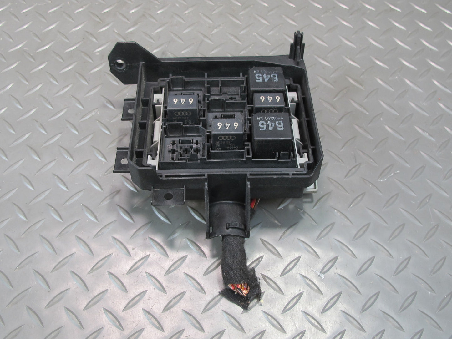 2011-2018 Porsche Cayenne 958 Left Under Dash Cabin Fuse Relay Box 7P0937149