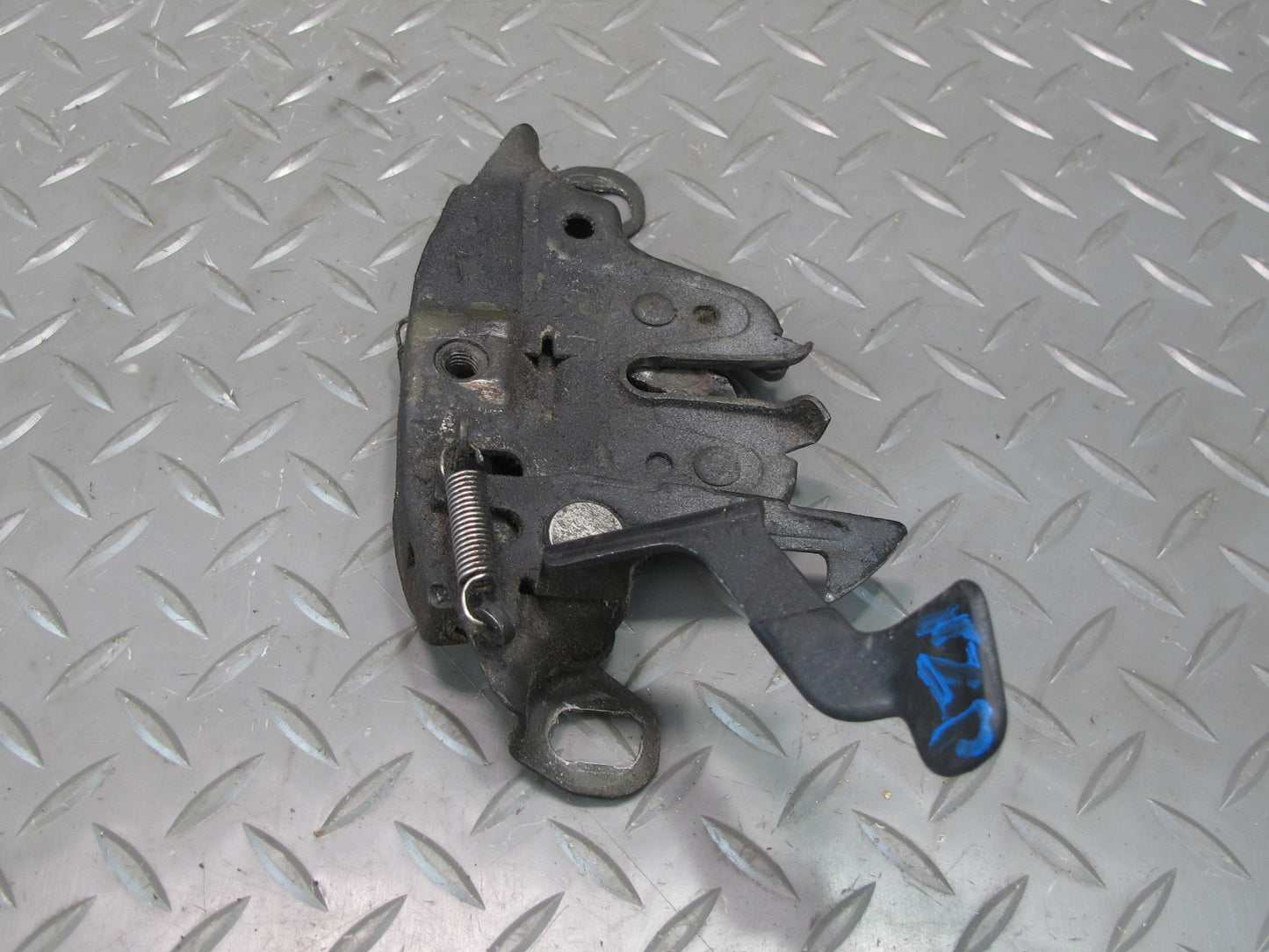 90-96 Nissan Z32 300ZX Coupe Front Hood Lock Latch w Release Cable Set OEM