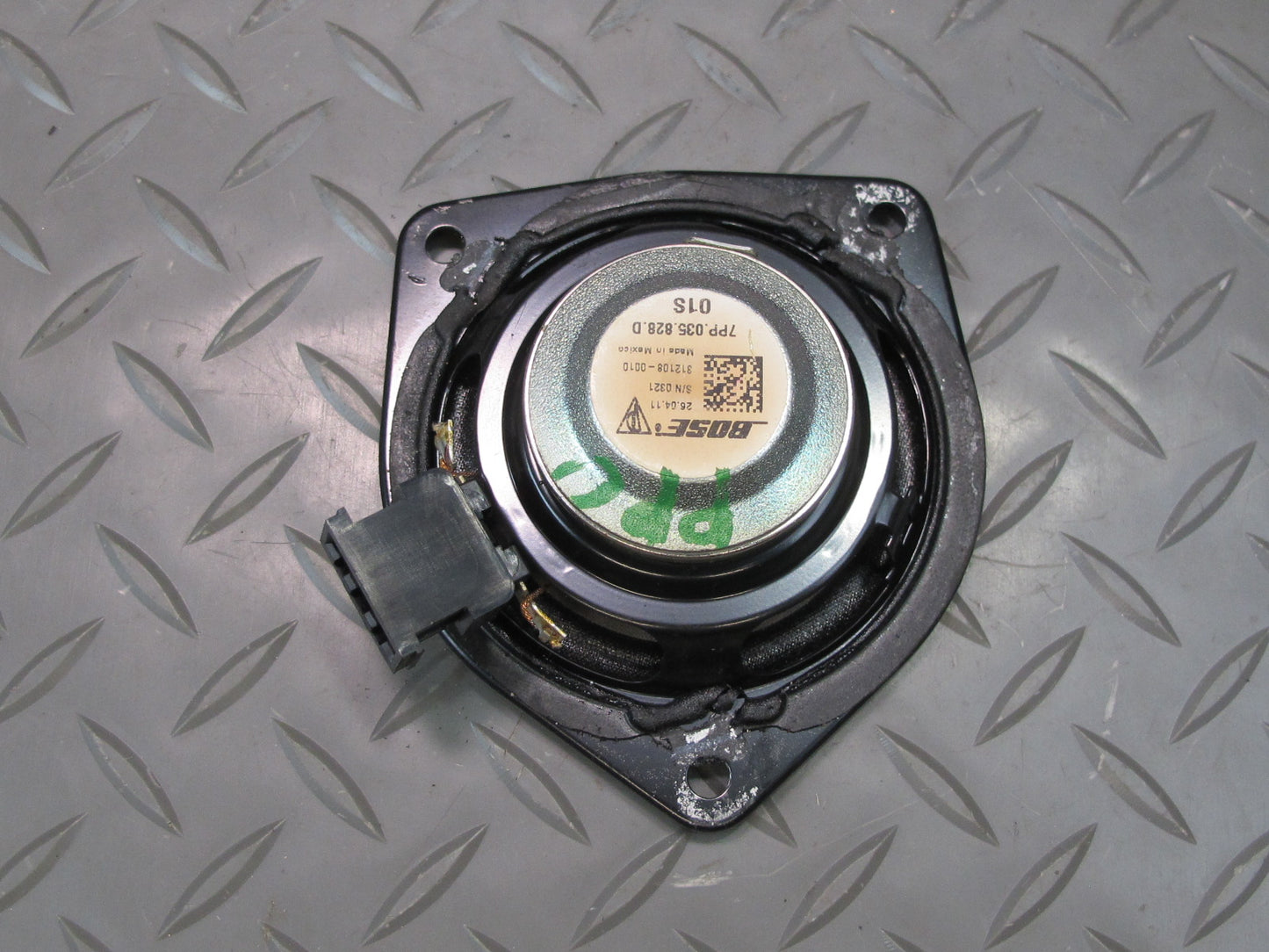 2011-2018 Porsche Cayenne 958 Center Dash Audio Soiund Speaker Bose