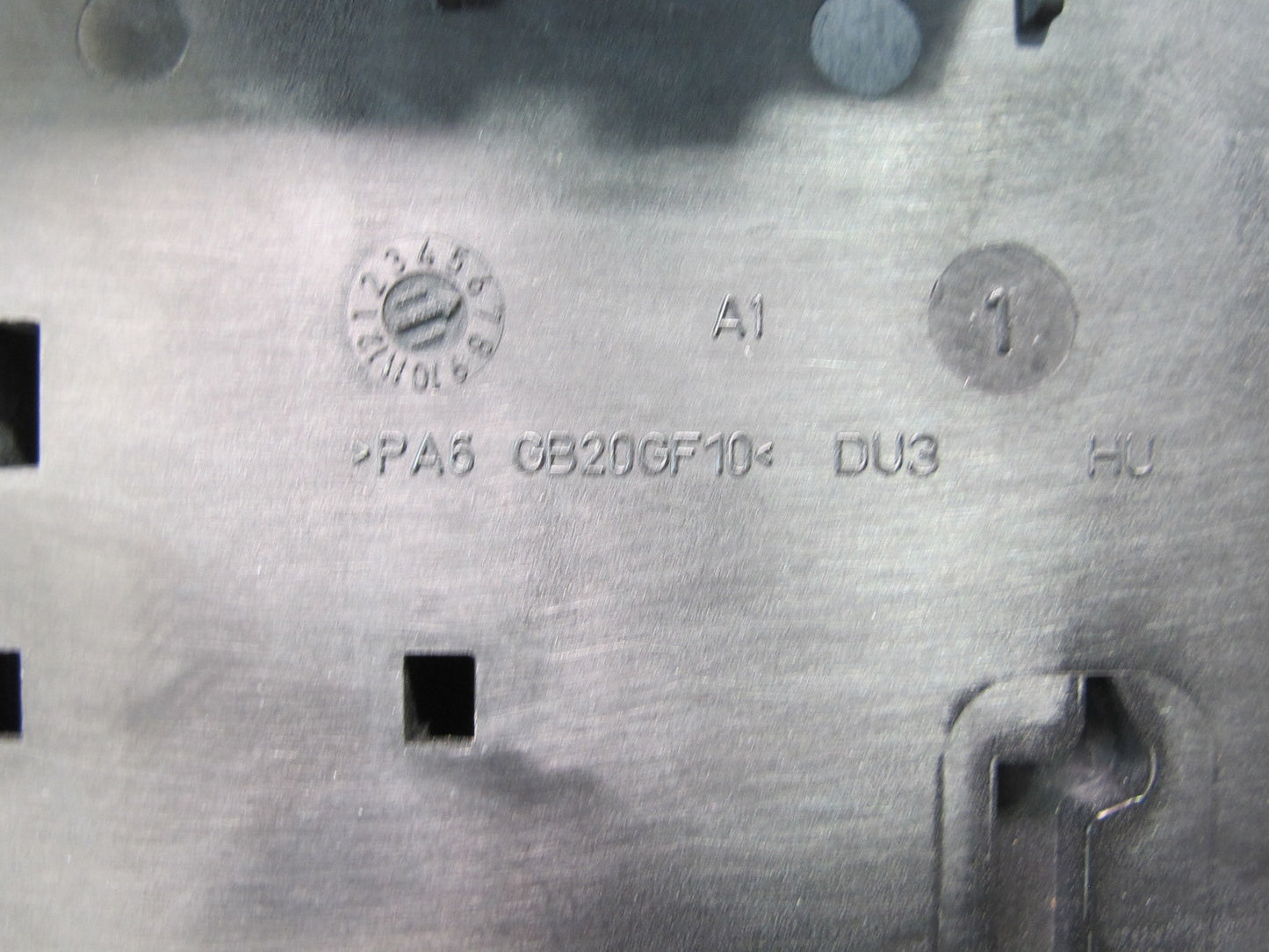 2011-2018 Porsche Cayenne 958 Power Distribution Fuse Relay Junction Box