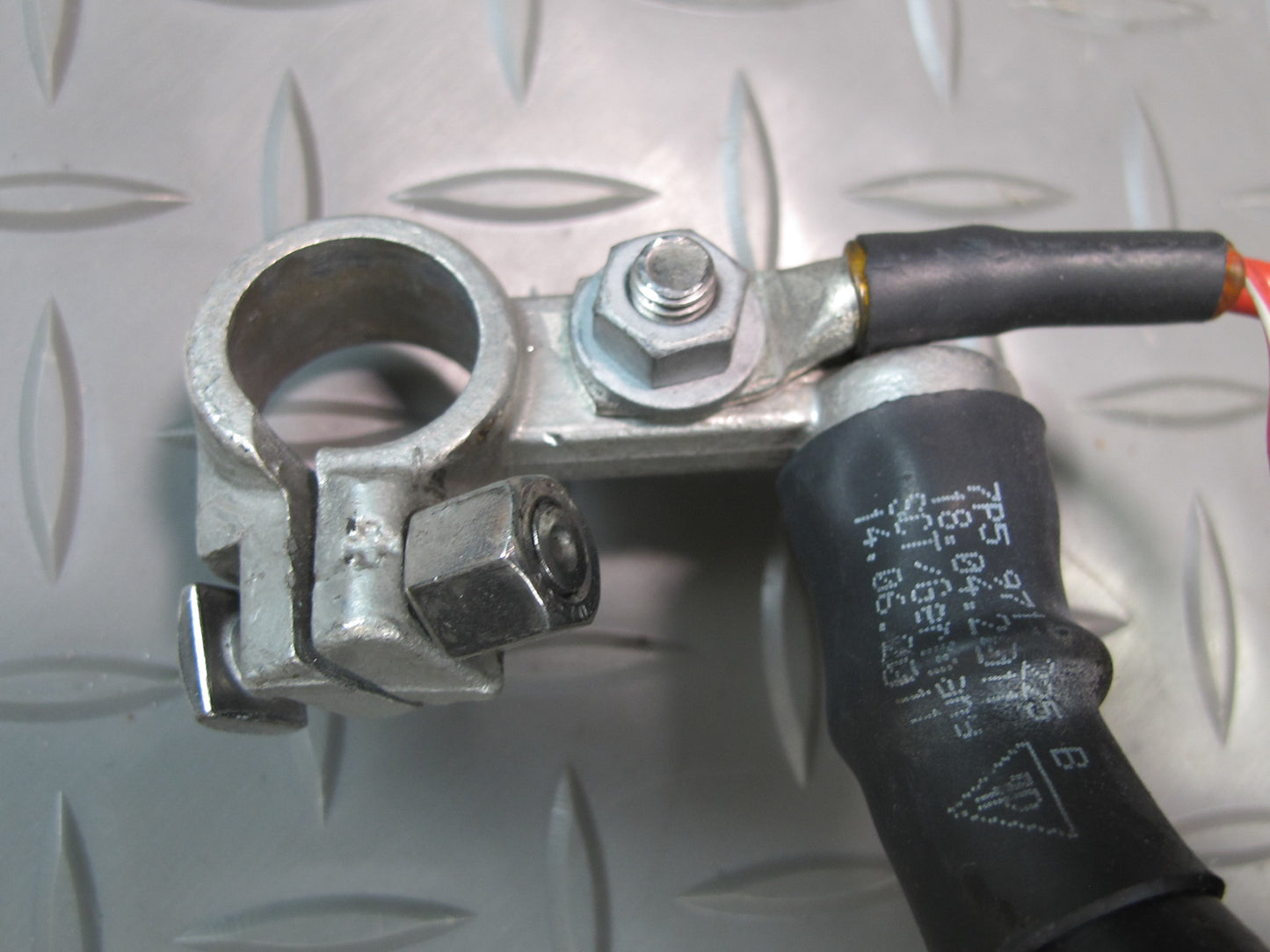 2011-2018 Porsche Cayenne 958 Power Distribution Fuse Relay Junction Box