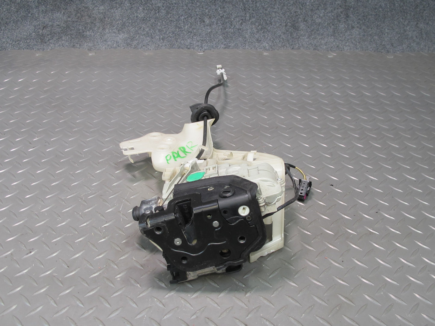 2011-2018 Porsche Cayenne 958 Rear Right Passenger Side Door Latch Lock Actuator