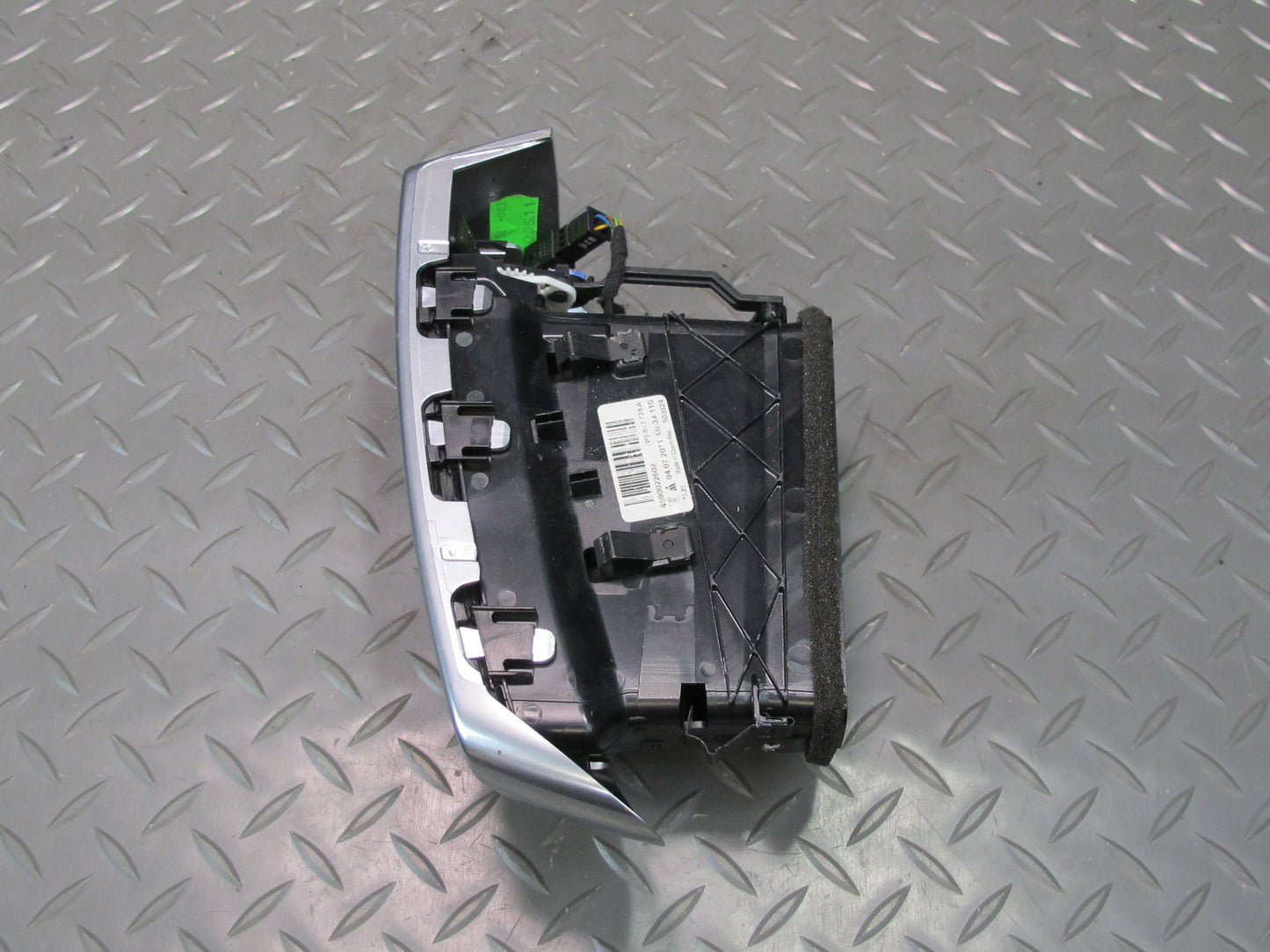 2011-2018 Porsche Cayenne 958 Front Right Side Dash Center A/C Air Vent Grille