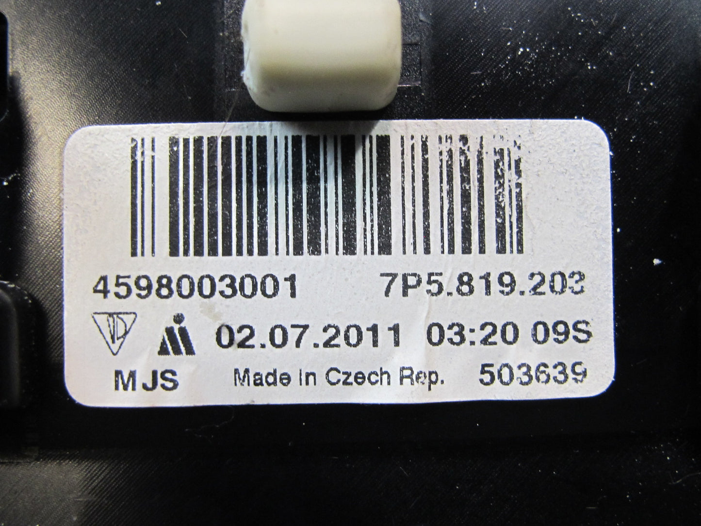 2011-2018 Porsche Cayenne 958 Rear Left Side Center A/C Heater Air Vent Grille