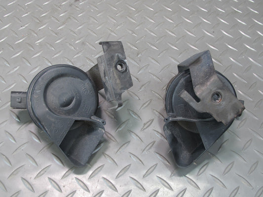 2011-2014 Porsche Cayenne 958 High & Low Tone Horn Signal W/ Mount Bracket Set