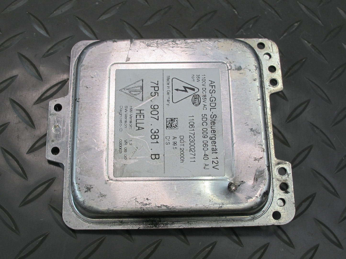 2011-2014 Porsche Cayenne 958 Front Right AFS Xenon Headlight Module Ballast