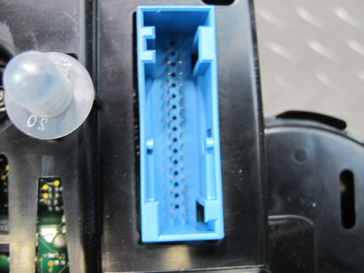 2012 Porsche Cayenne 958 Turbo 4.8L Instrument Cluster Gauge Speedometer