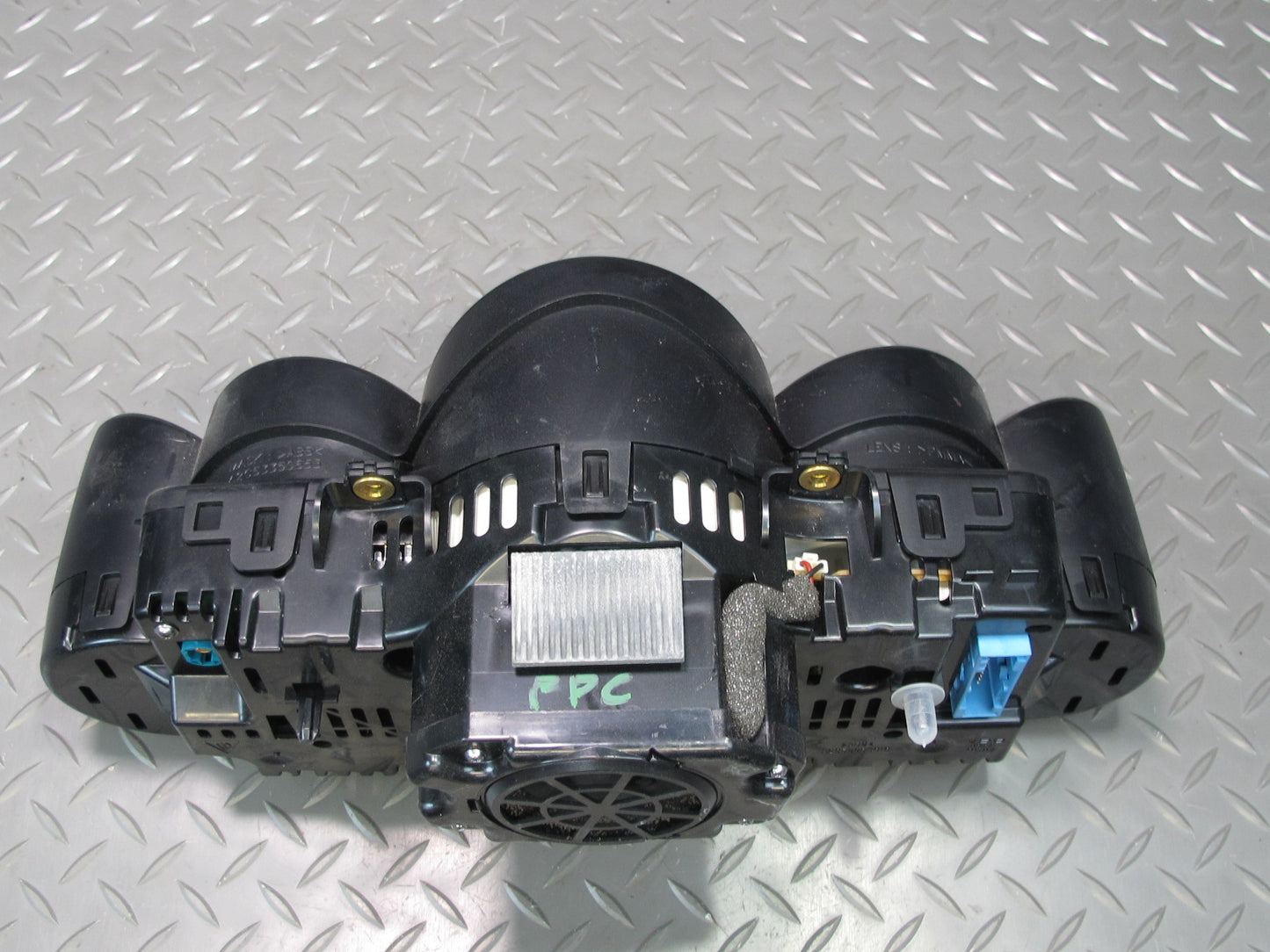 2012 Porsche Cayenne 958 Turbo 4.8L Instrument Cluster Gauge Speedometer