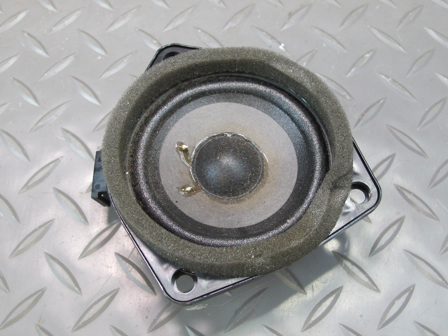 2011-2018 Porsche Cayenne 958 Rear Left Side Audio Sound Speaker Bose