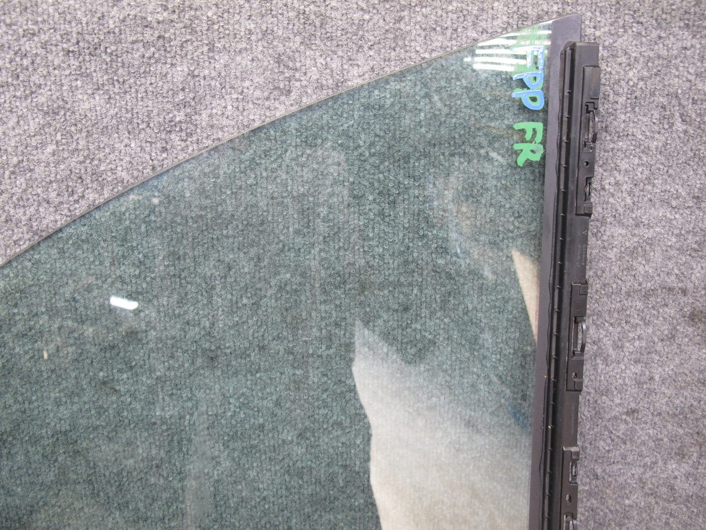 17-23 Porsche Panamera 971 Front Right Door Glass Window 971845020