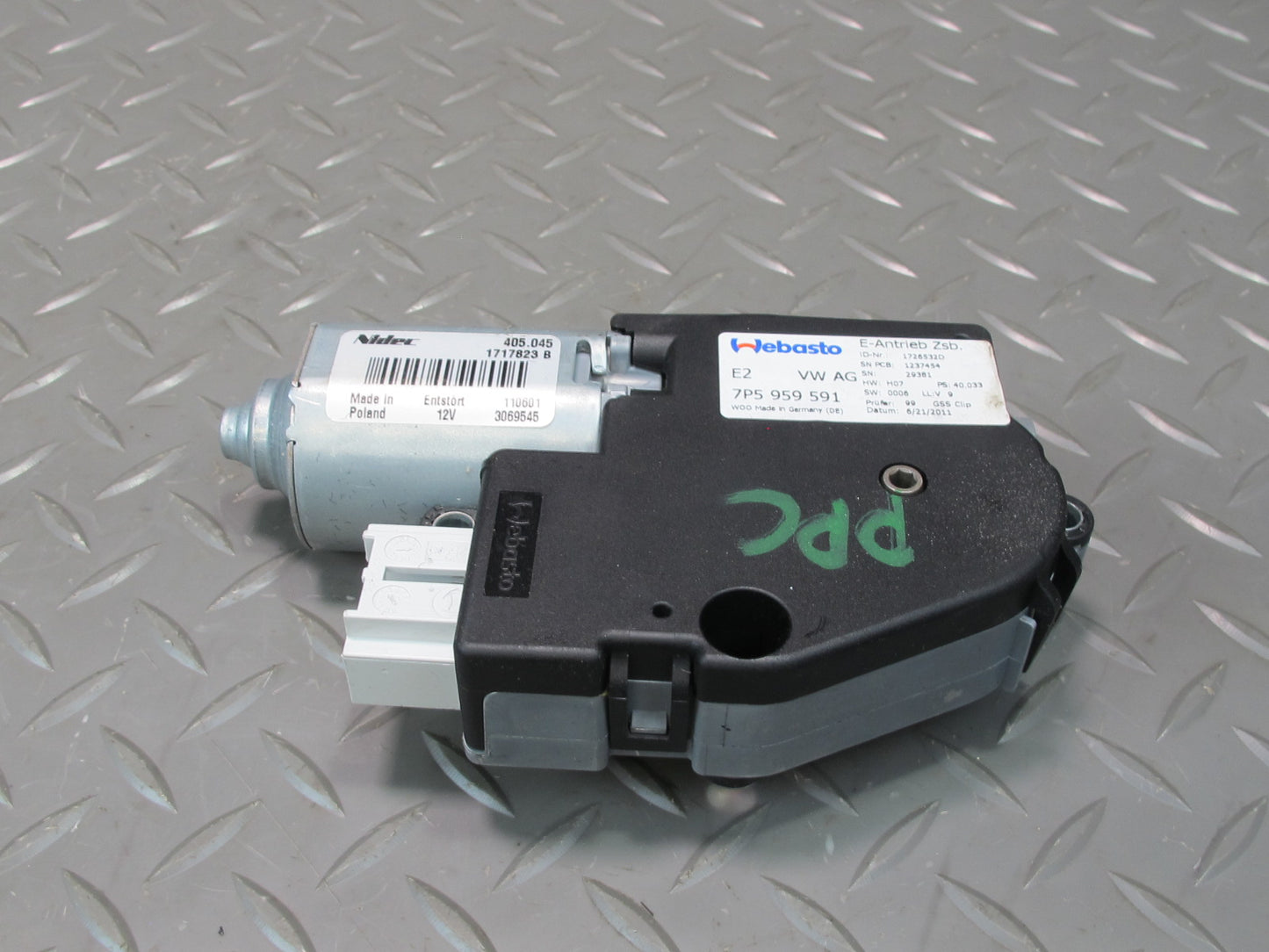 2011-2018 Porsche Cayenne 958 Panoramic Sunroof Drive Motor