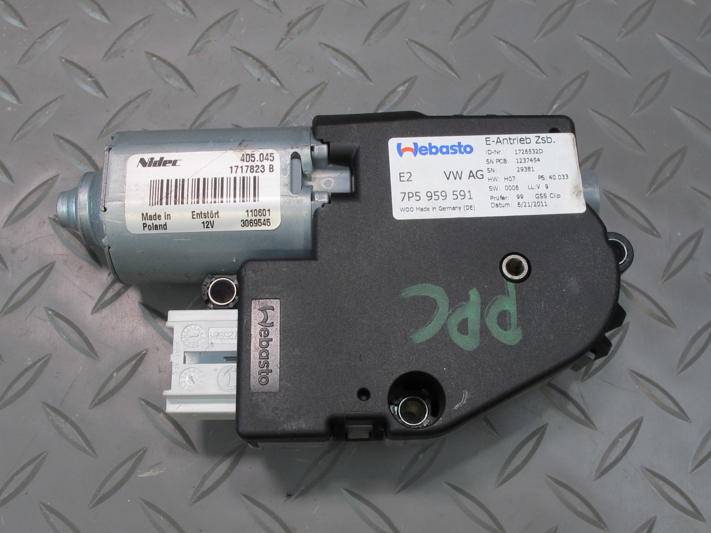 2011-2018 Porsche Cayenne 958 Panoramic Sunroof Drive Motor