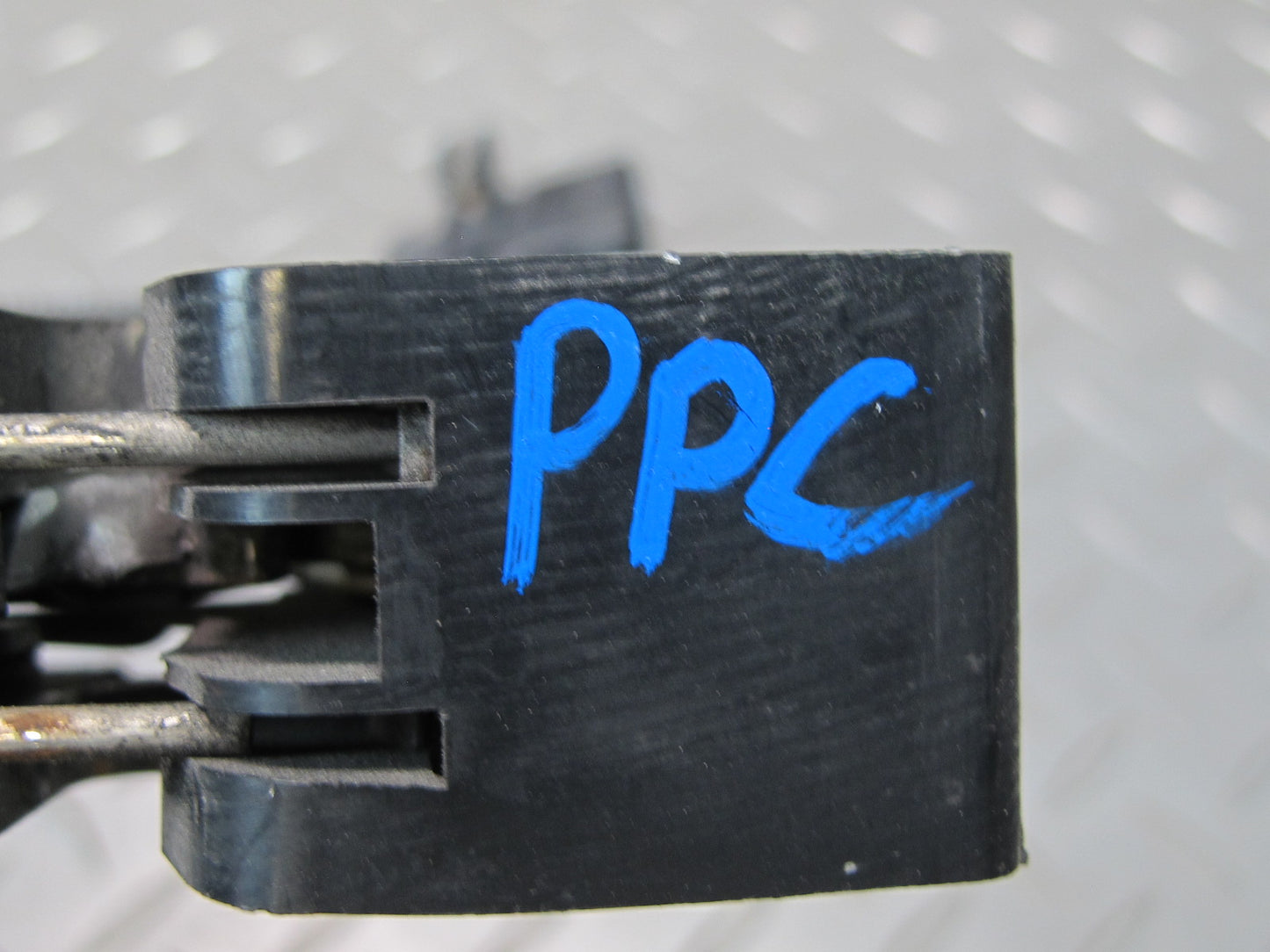 2011-2018 Porsche Cayenne 958 Front Hood Bonnet Latch Lock Actuator