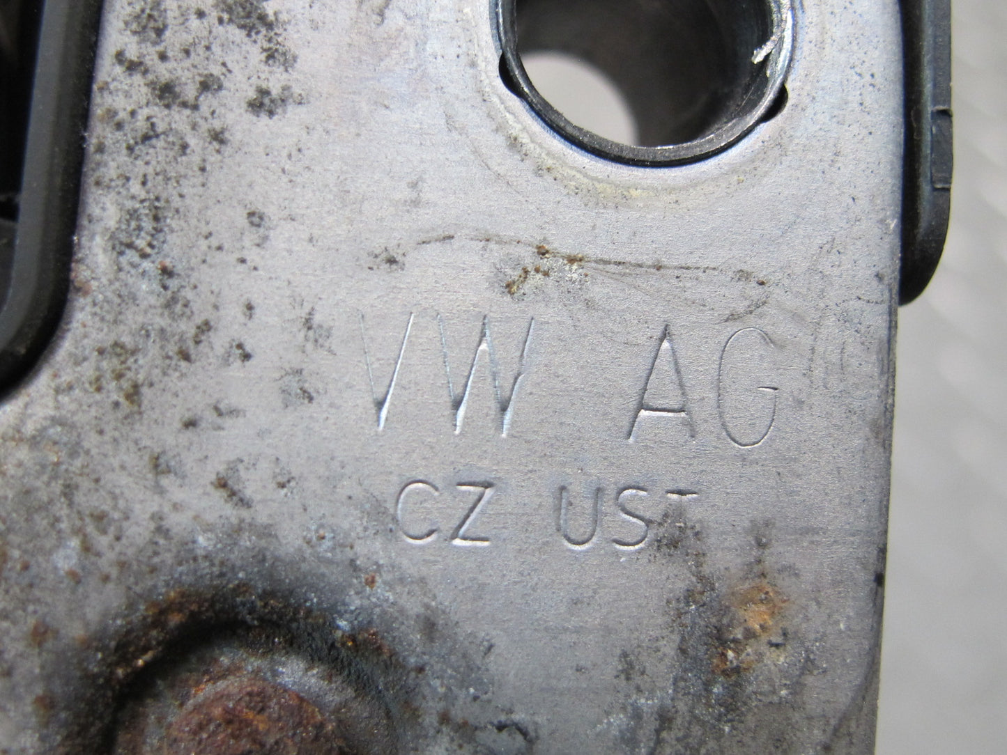 2011-2018 Porsche Cayenne 958 Front Hood Bonnet Latch Lock Actuator