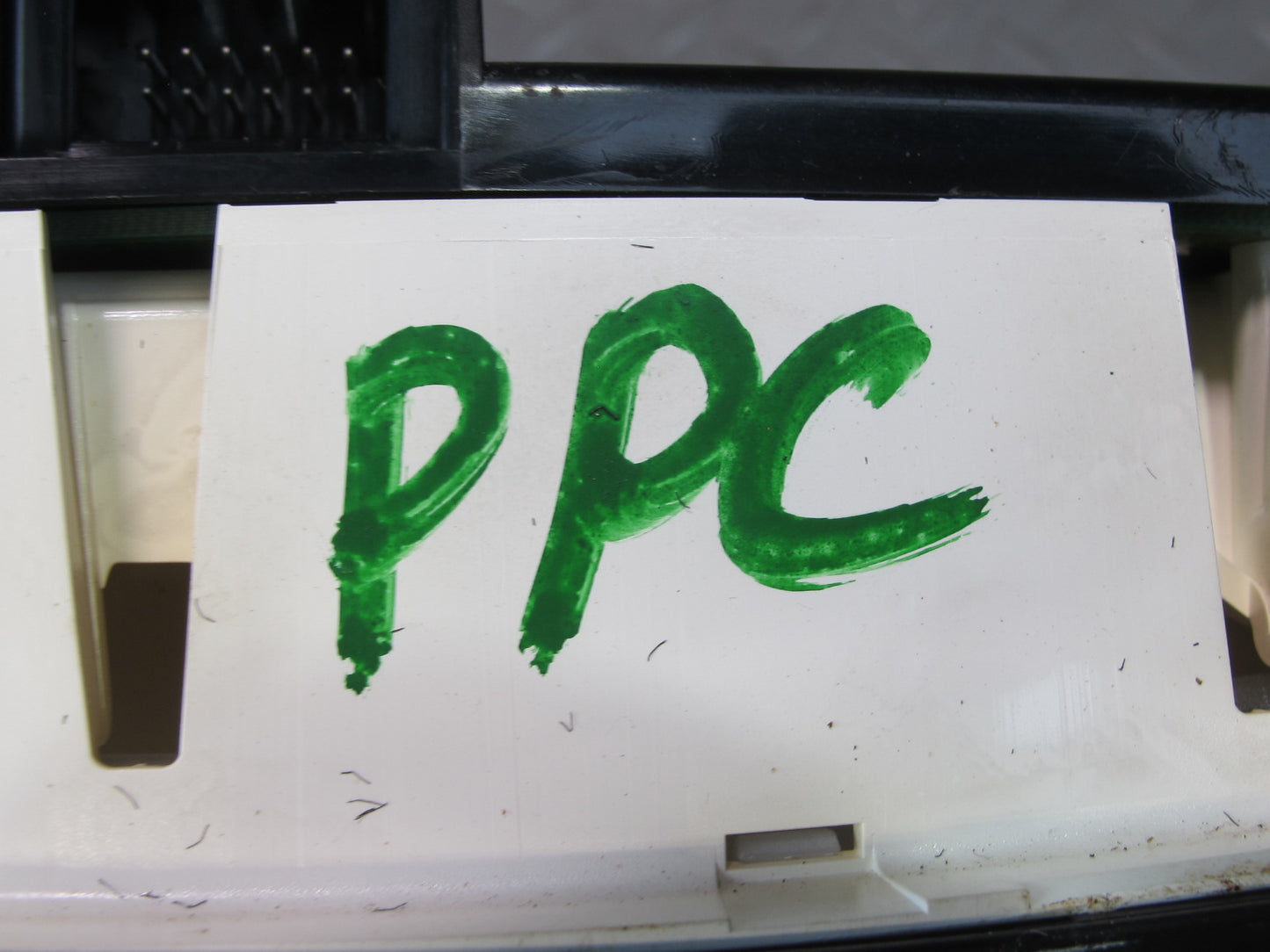 2011-2014 Porsche Cayenne 958 Center Console Upper Overhead Dome Light Lamp