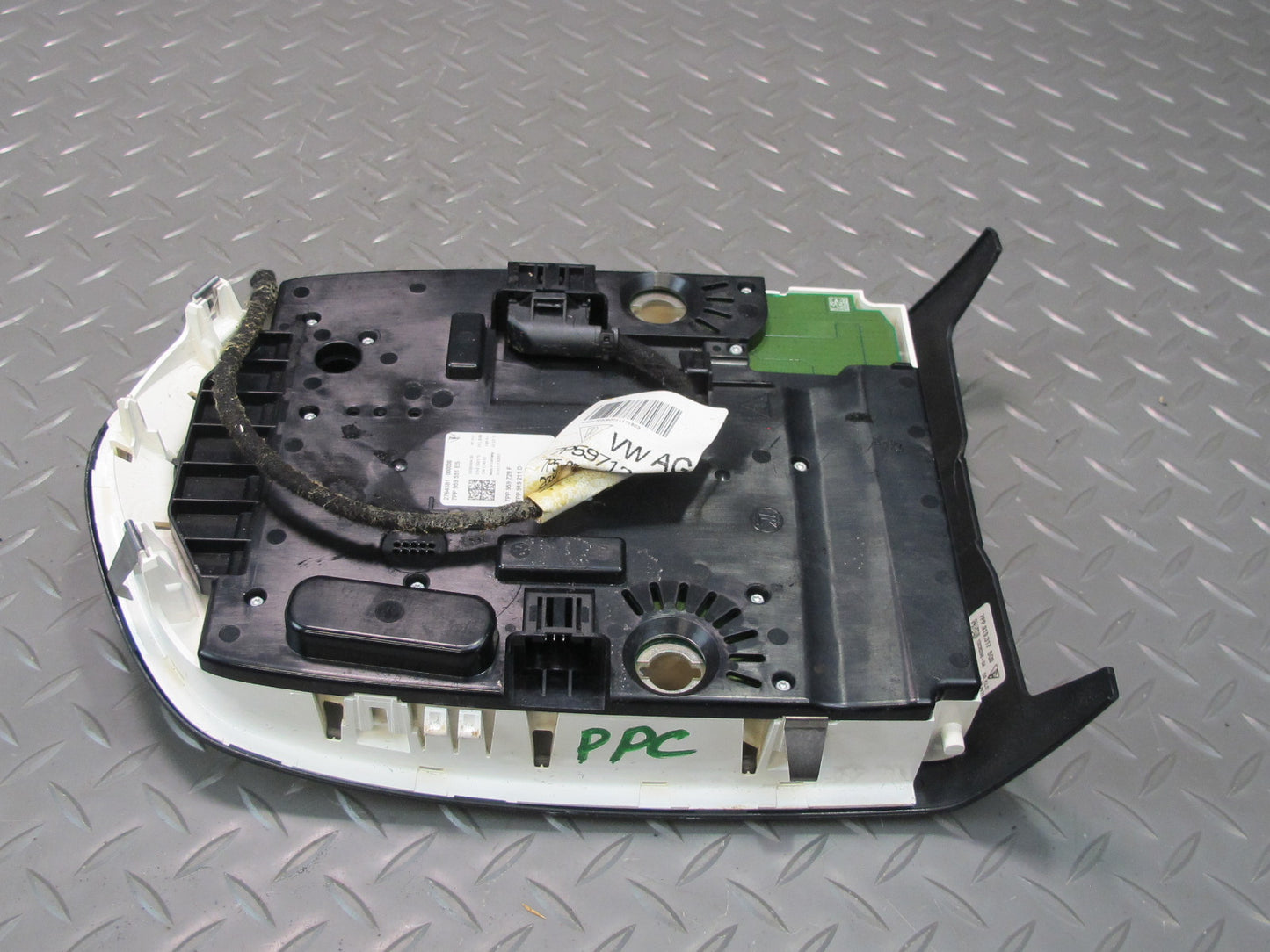 2011-2014 Porsche Cayenne 958 Center Console Upper Overhead Dome Light Lamp