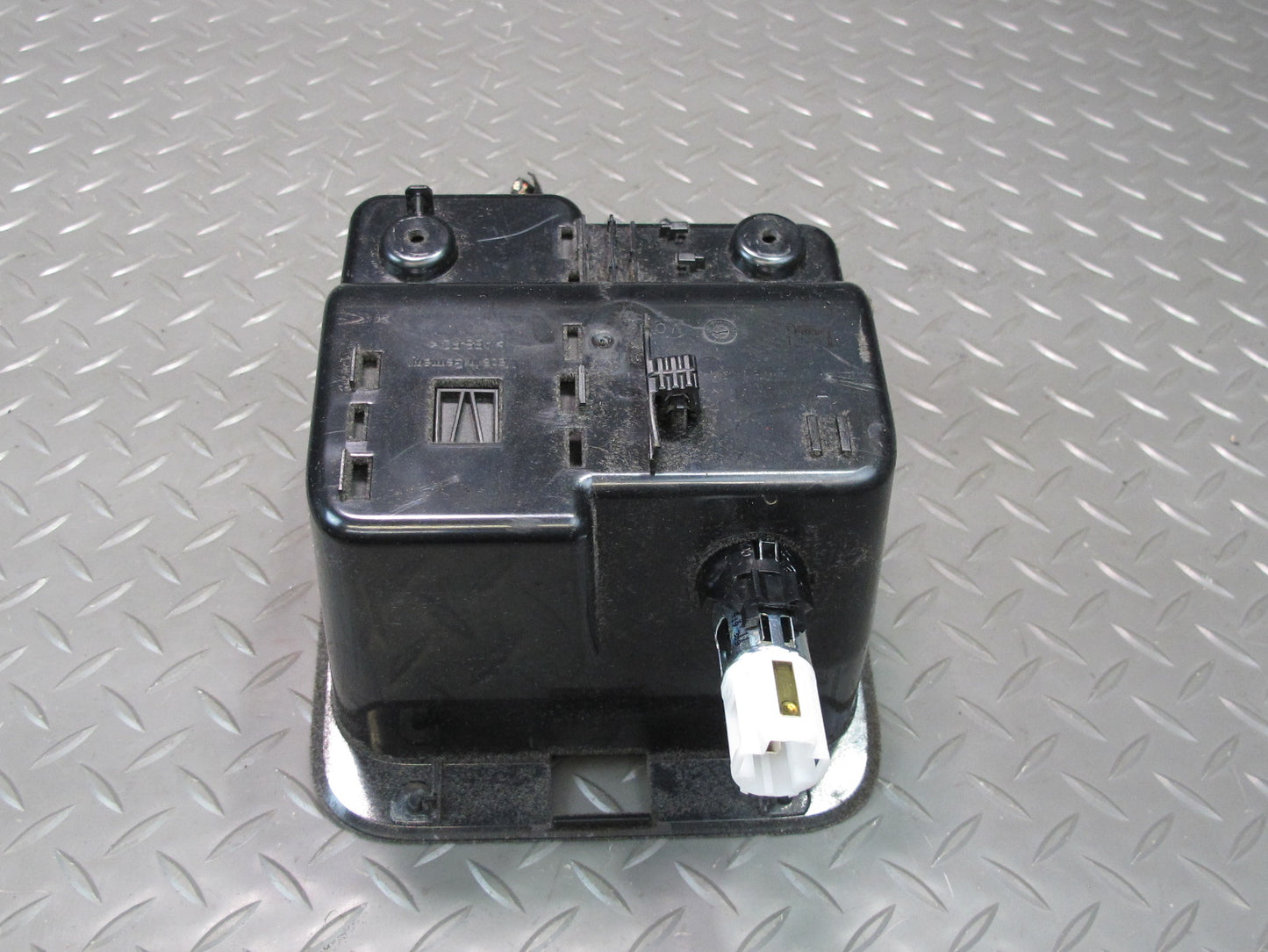 2011-2018 Porsche Cayenne 958 Center Console Storage Compartment Tray