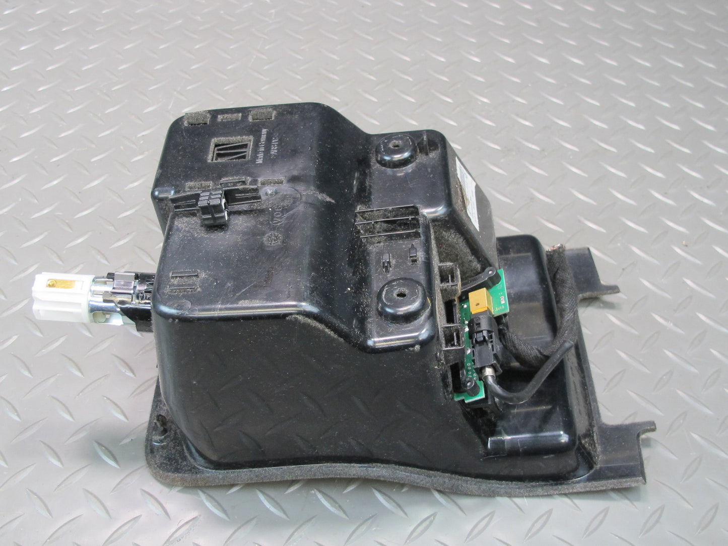 2011-2018 Porsche Cayenne 958 Center Console Storage Compartment Tray