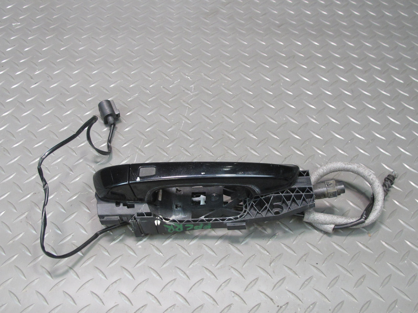 2011-2018 Porsche Cayenne 958 Rear Right Pass Side Exterior Door Handle Keyless