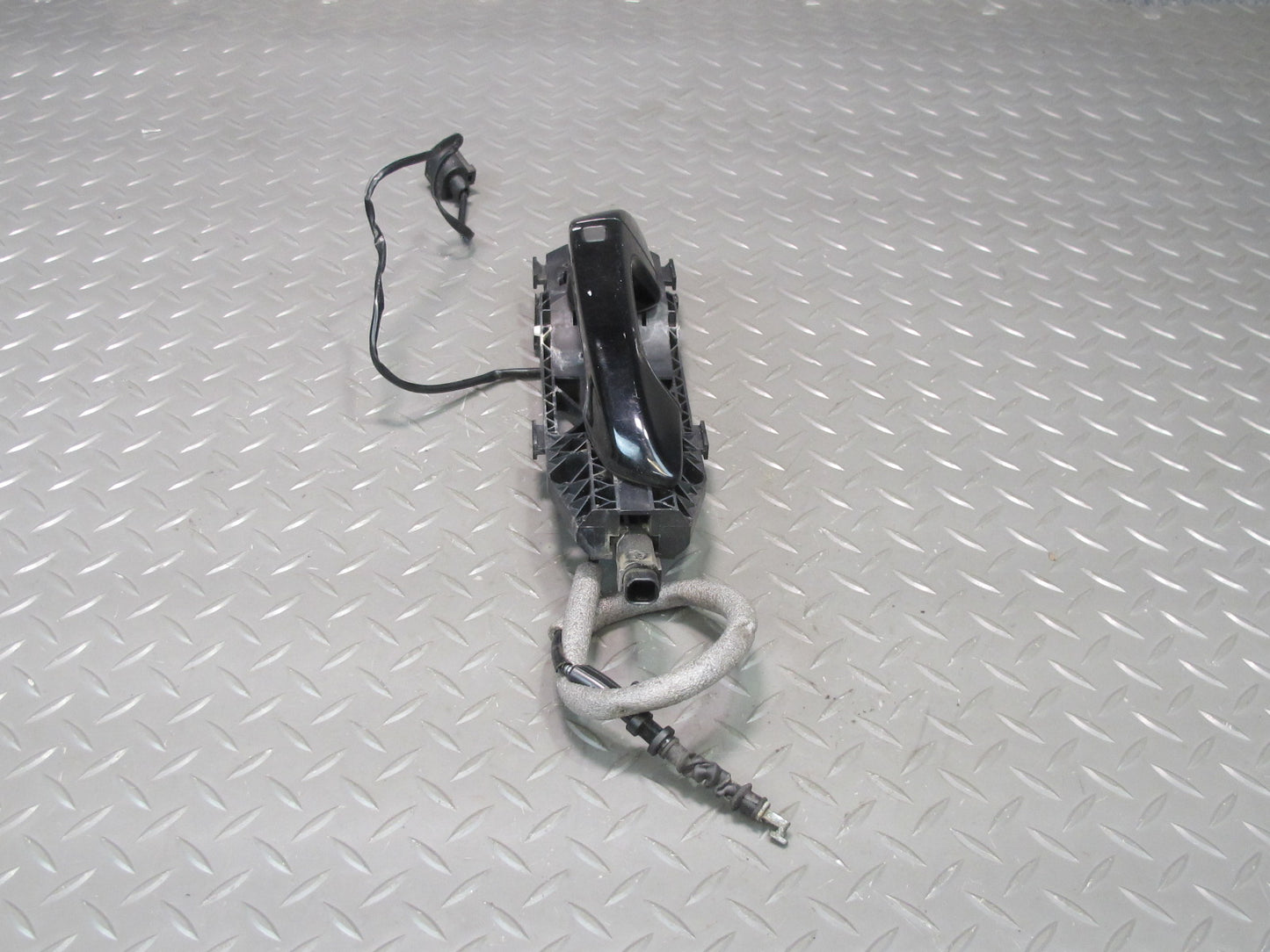 2011-2018 Porsche Cayenne 958 Rear Right Pass Side Exterior Door Handle Keyless