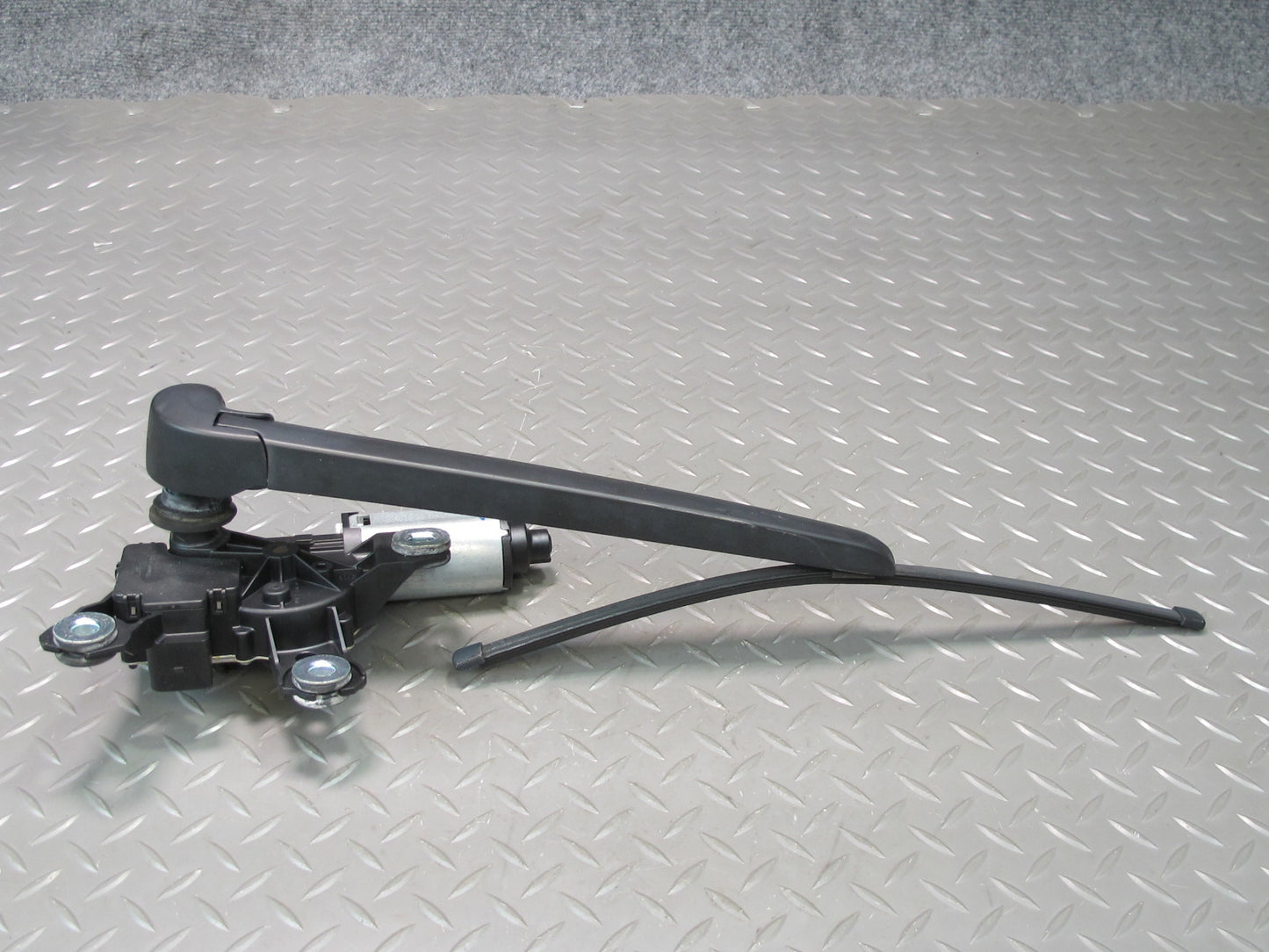 2011-2018 Porsche Cayenne 958 Rear Trunk Hatch Tail Gate Wiper Motor W/ Arm