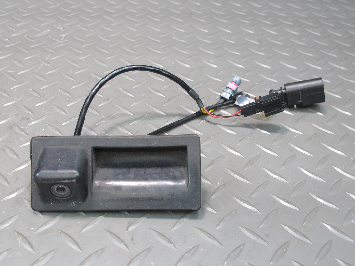 2011-2014 Porsche Cayenne 958 Rear Trunk Hatch Release Handle Switch W/ Camera