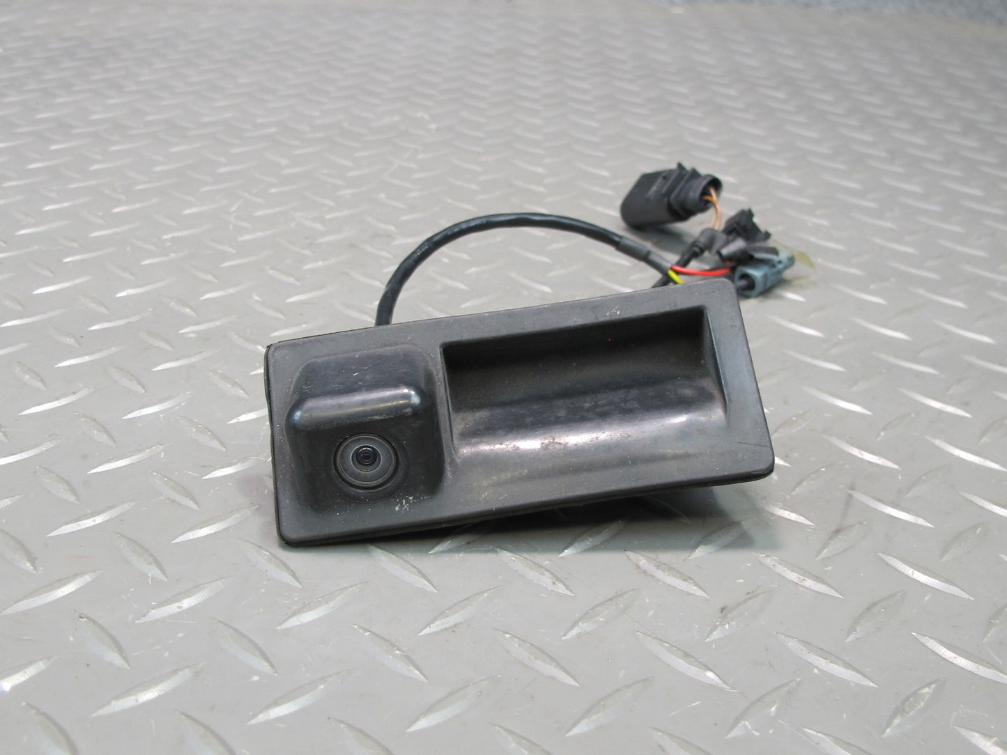 2011-2014 Porsche Cayenne 958 Rear Trunk Hatch Release Handle Switch W/ Camera