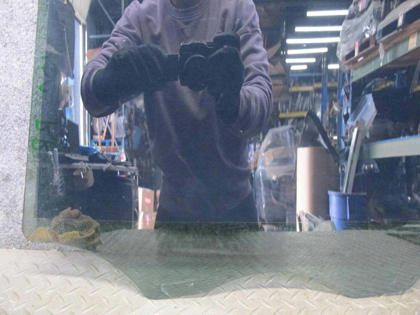 2011-2018 Porsche Cayenne 958 Rear Right Pass Side Door Glass Window