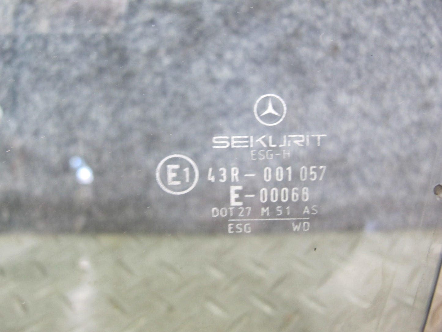 75-85 Mercedes W123 300D Sedan Front Left Door Glass Window OEM