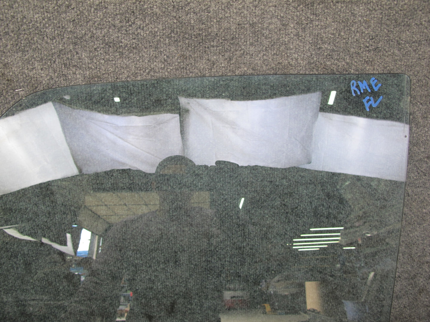 75-85 Mercedes W123 300D Sedan Front Left Door Glass Window OEM