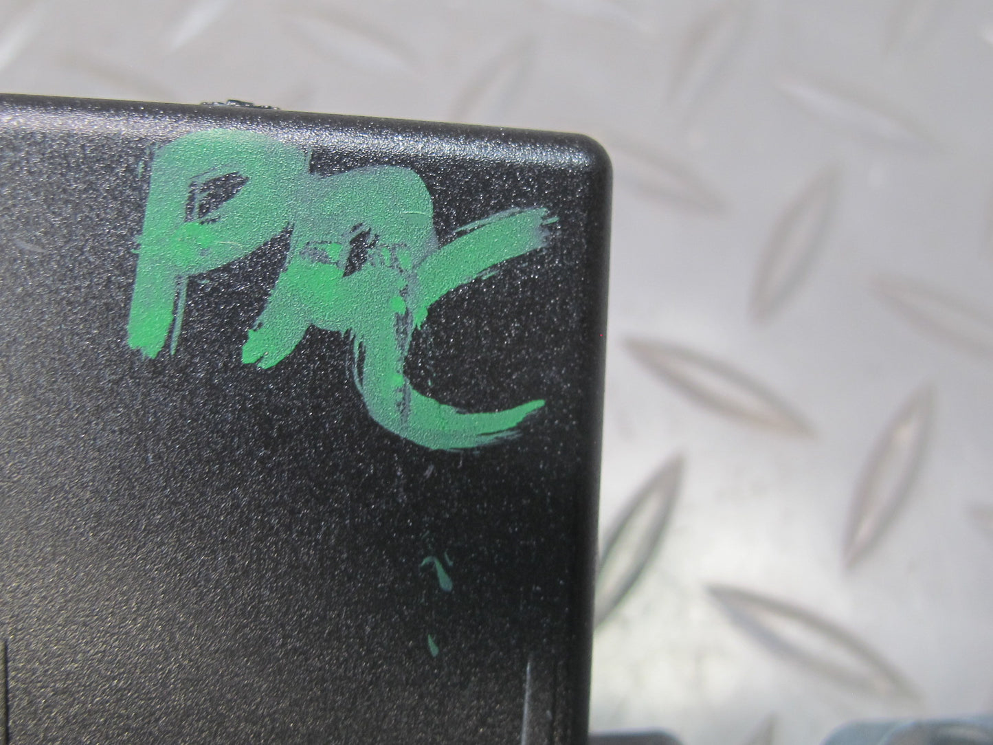 2011-2018 Porsche Cayenne 958 Rear Right Left Radio Antenna Amplifier Module Set