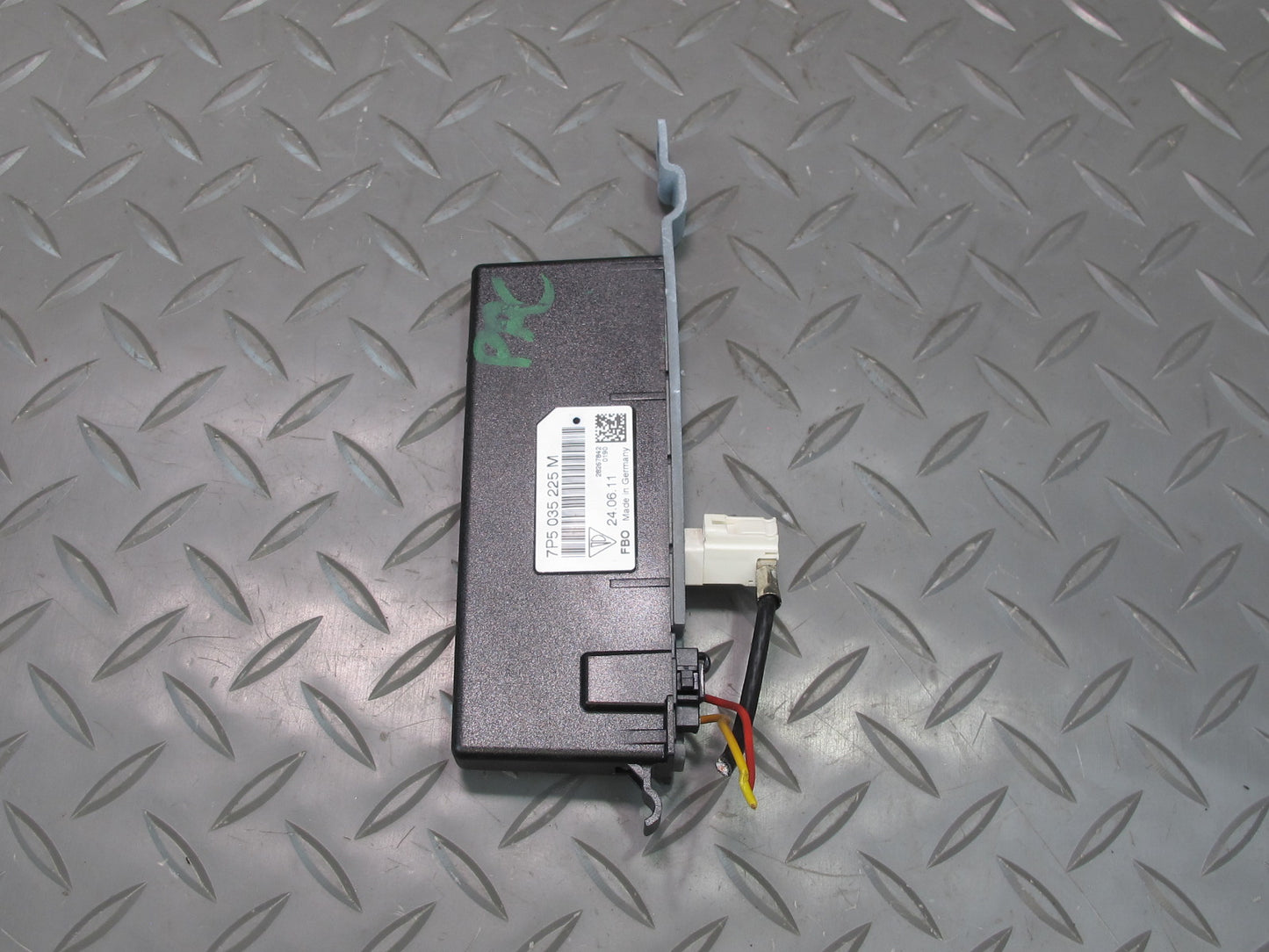 2011-2018 Porsche Cayenne 958 Rear Right Left Radio Antenna Amplifier Module Set