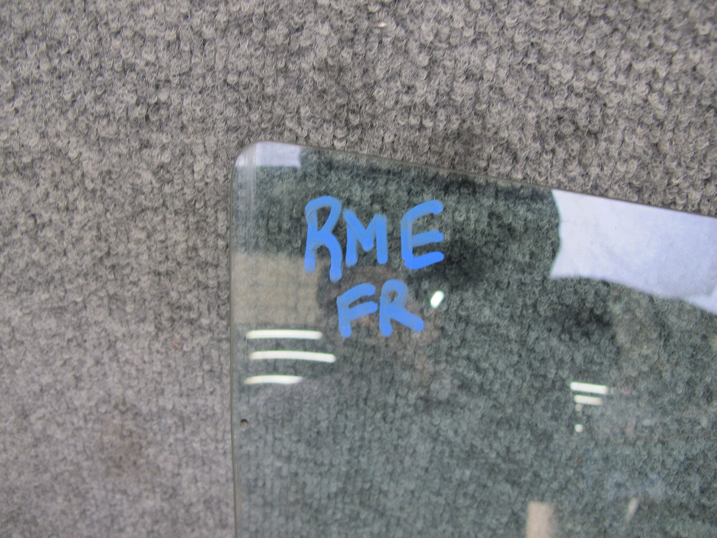 75-85 Mercedes W123 300D Sedan Front Right Door Glass Window OEM