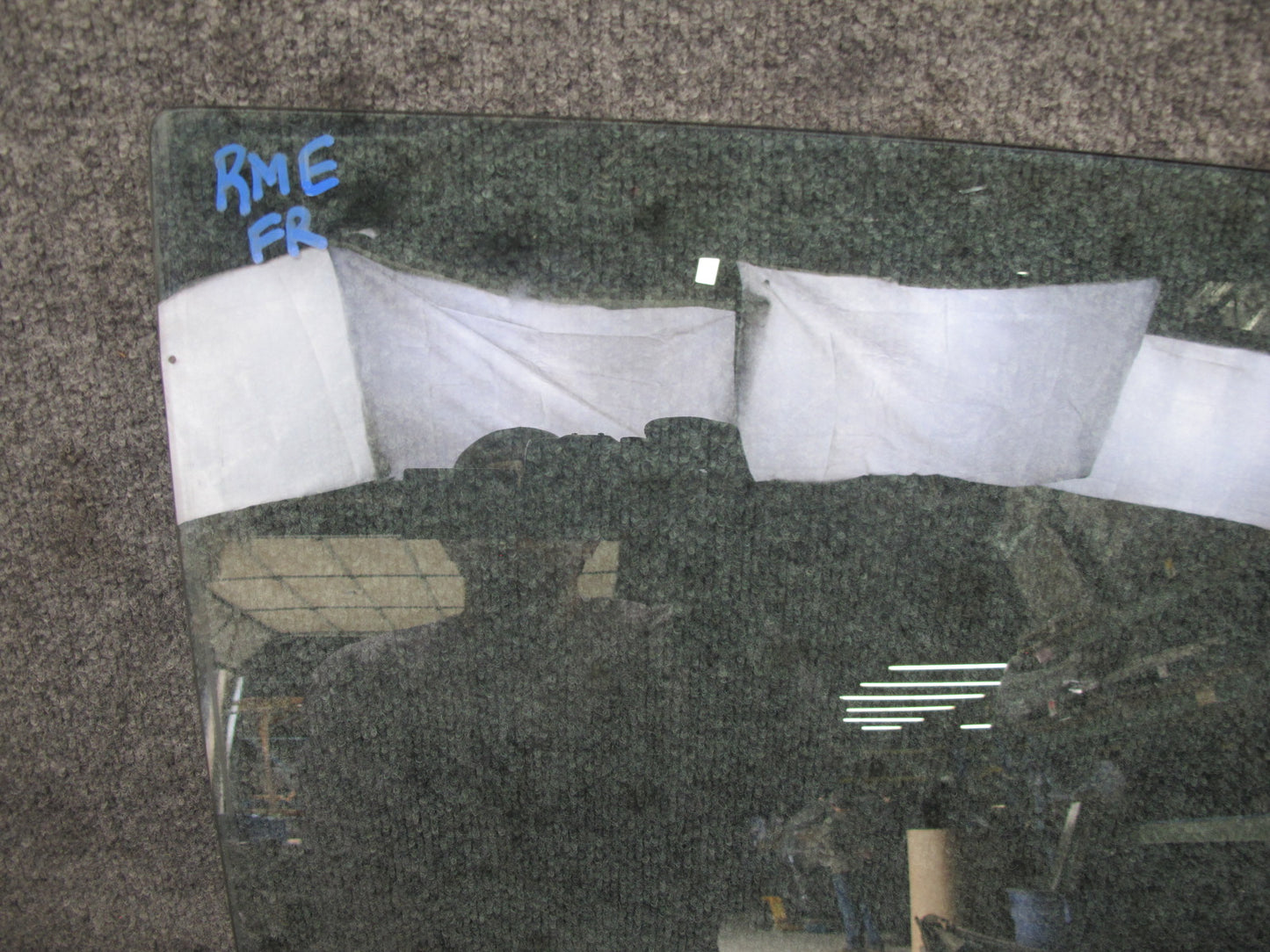 75-85 Mercedes W123 300D Sedan Front Right Door Glass Window OEM