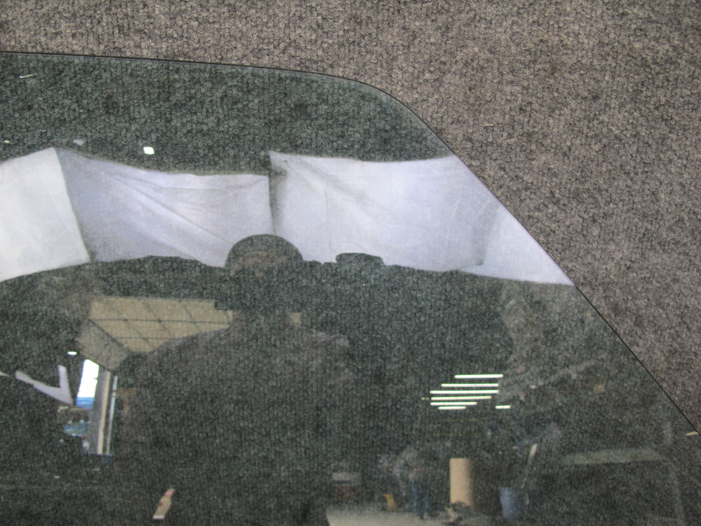 75-85 Mercedes W123 300D Sedan Front Right Door Glass Window OEM