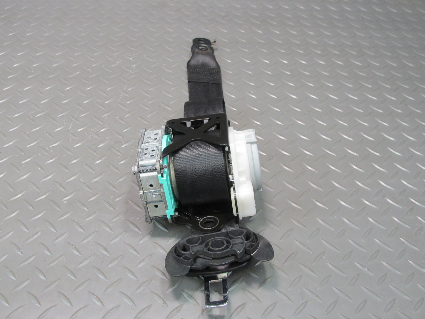 11-18 PORSCHE CAYENNE 958 REAR RIGHT PASSENGER SIDE SEATBELT RETRACTOR OEM